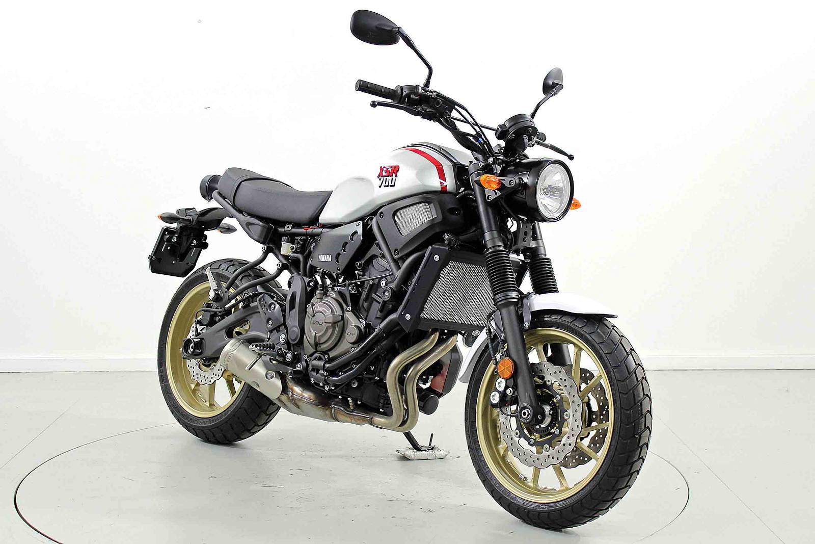 YAMAHA XSR 700 Tribute ABS-image-1