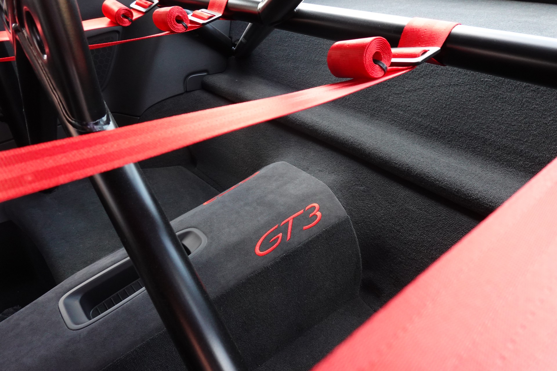 PORSCHE 911 GT3 PDK CH Auto "* Porsche Approved 05/2028 * Pack Clubsport * Sièges 918 Baquet Carbon * Lift Suspension * Phares LED *"-image-20