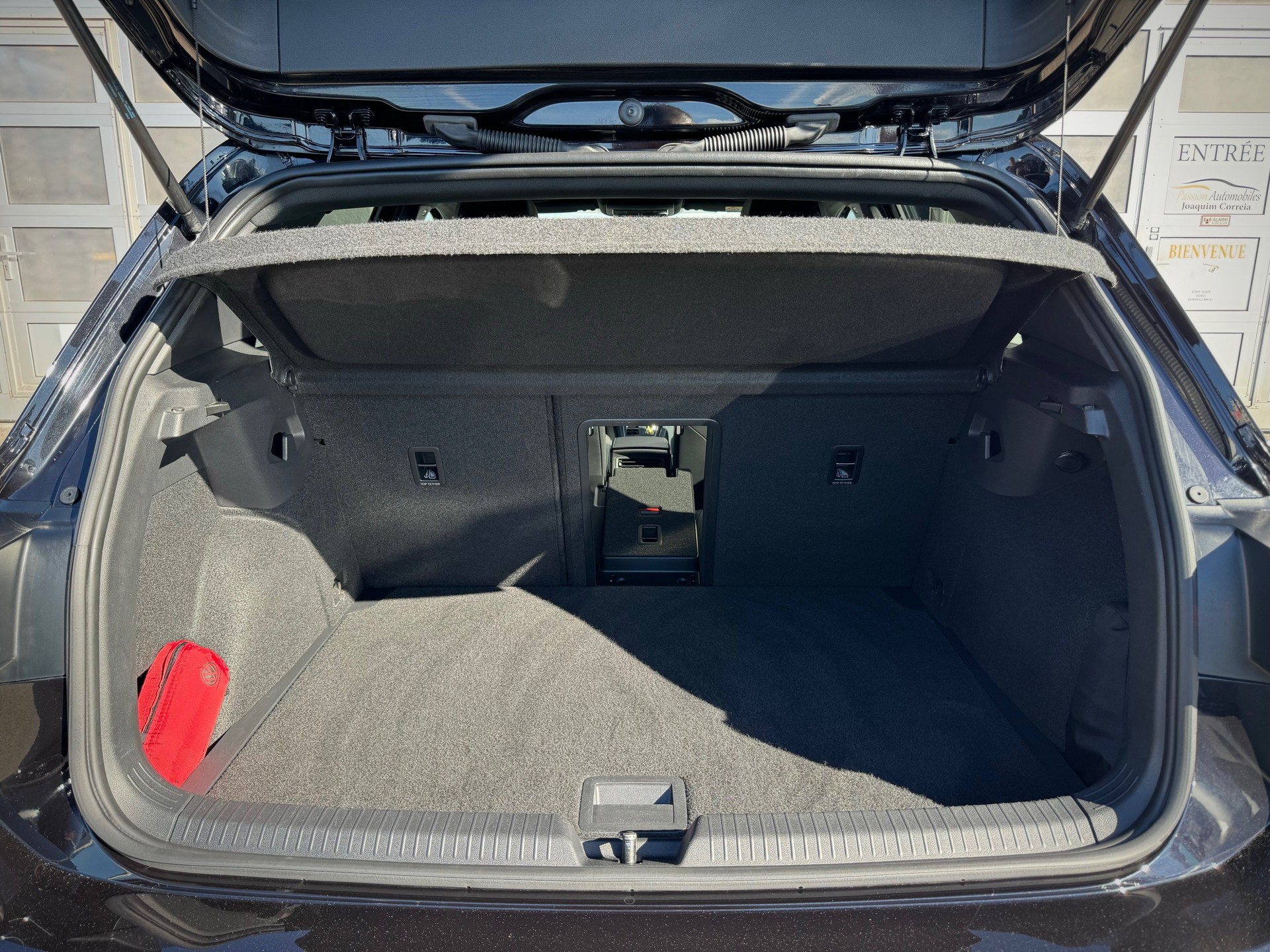 VW Golf 1.5 eTSI mHEV ACT R-Line DSG-image-15