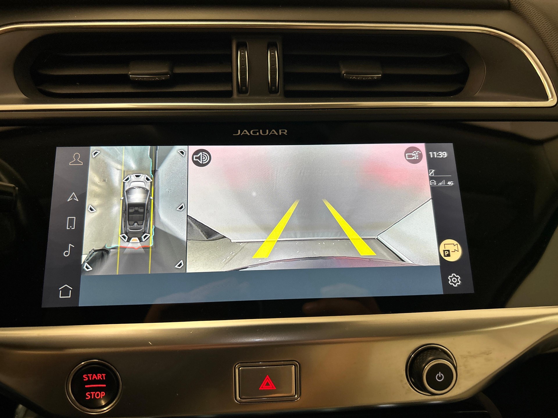 JAGUAR I-Pace EV400 SE AWD-image-8