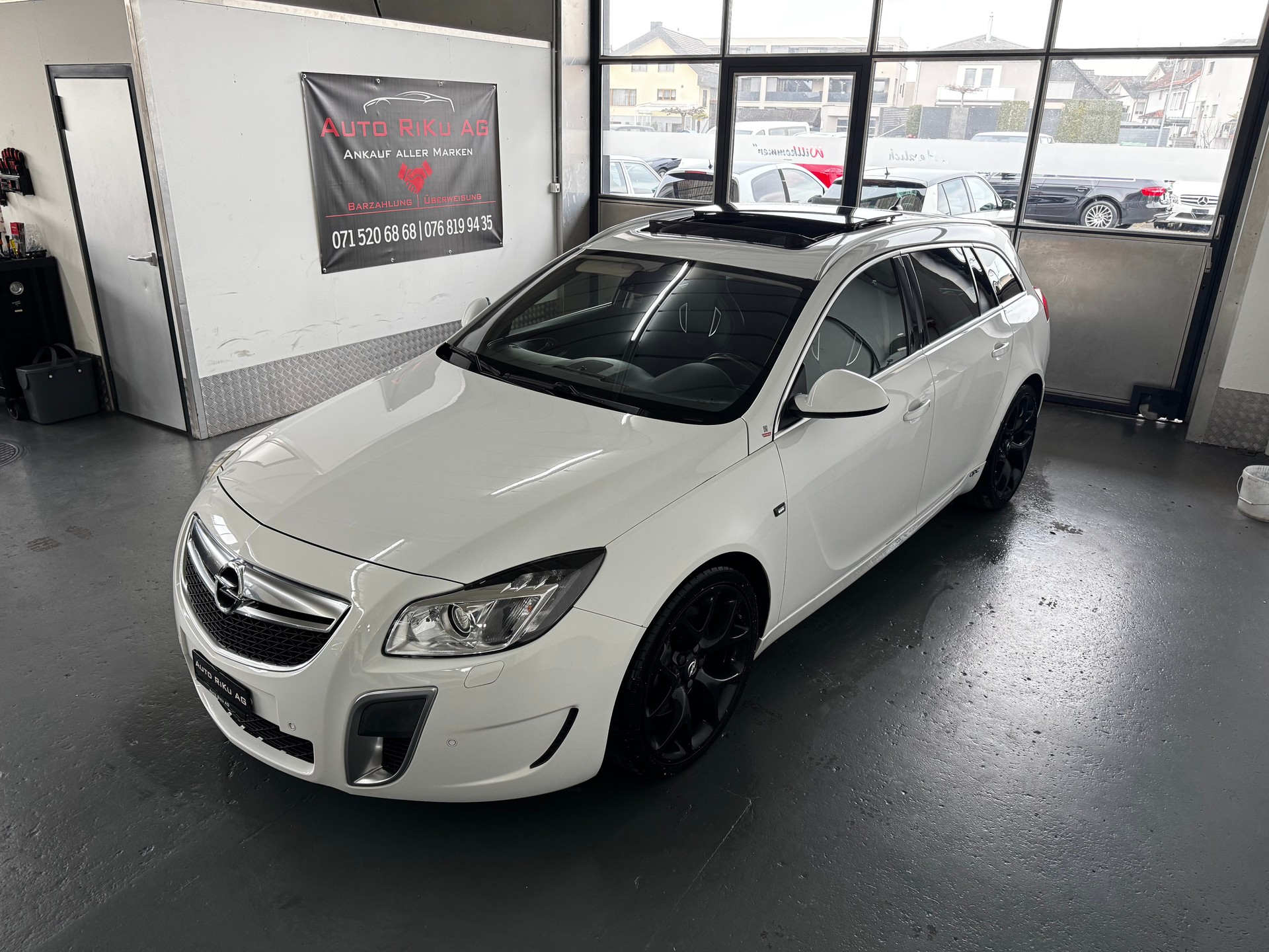 OPEL Insignia Sports Tourer 2.8 Turbo OPC 4WD Automatic-image-4