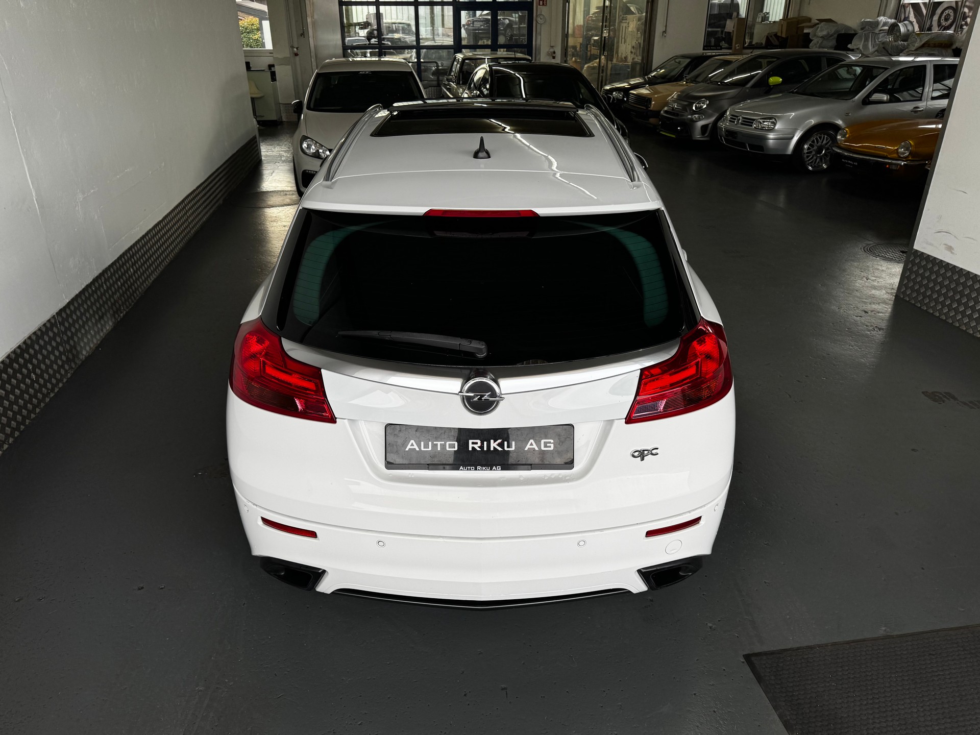 OPEL Insignia Sports Tourer 2.8 Turbo OPC 4WD Automatic-image-9
