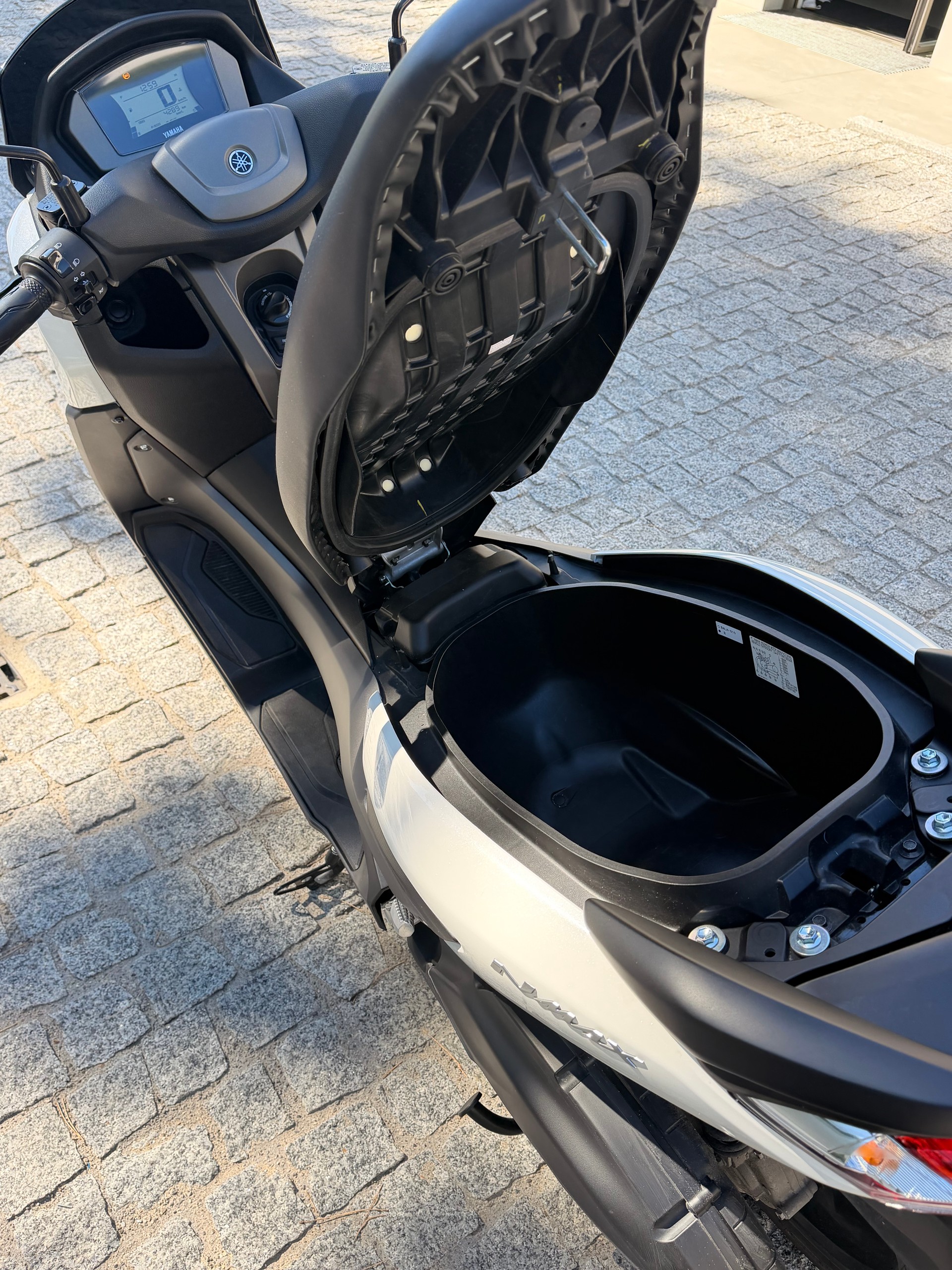 YAMAHA GPD125A-image-6