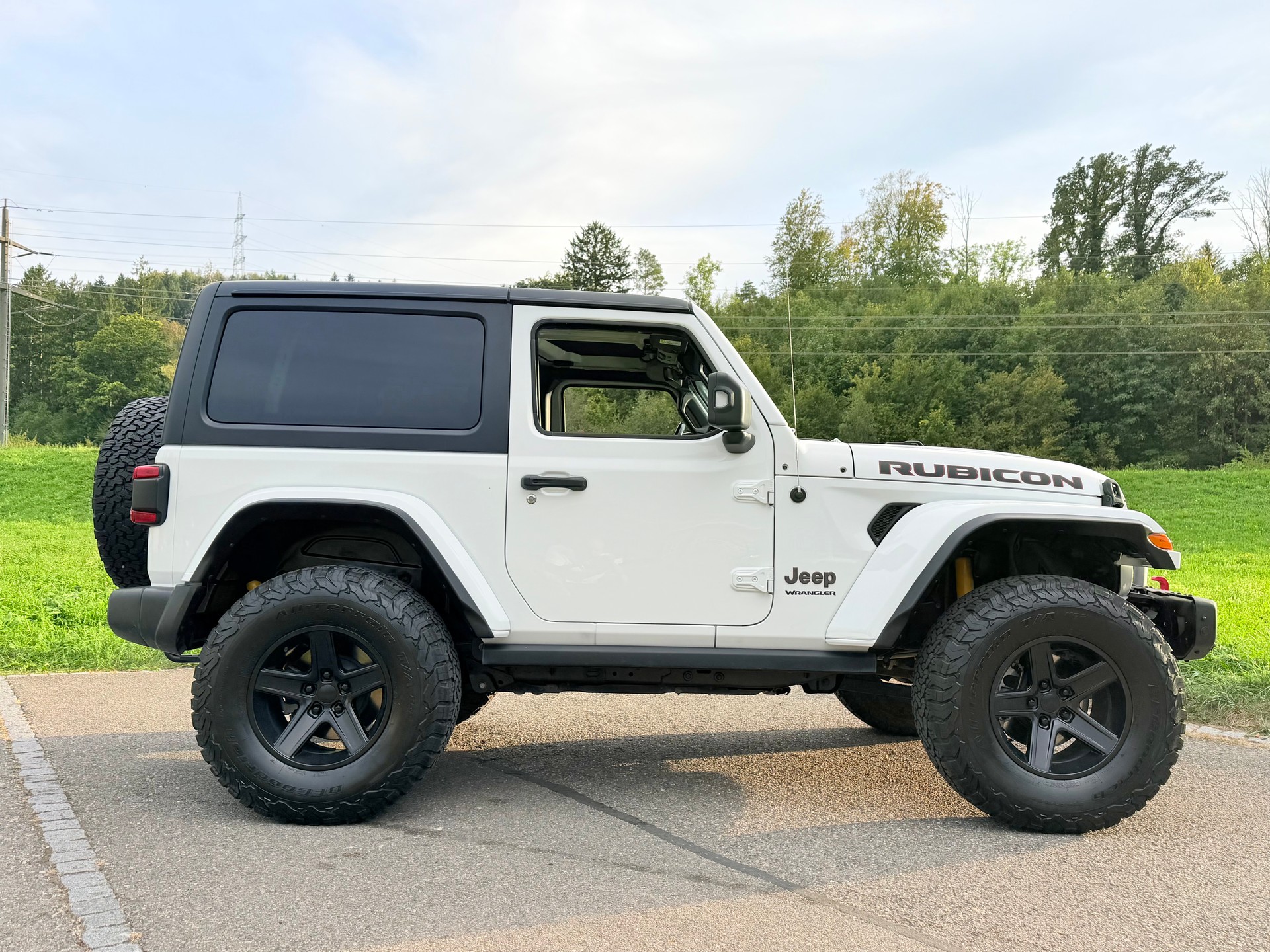 JEEP WRANGLER 2.2MJ RUBICON 4X4 "HÖHER + BREITER" ALLES MIT MFK !! VIEL UMGEBAUT !! FRISCH AB MFK !! AHK 2800 KG. MIT GRATIS SERVICE.-image-6