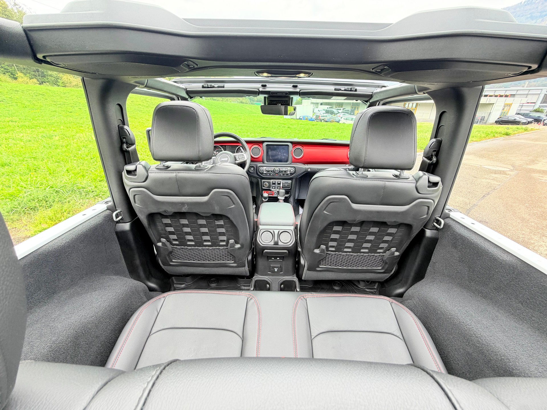 JEEP WRANGLER 2.2MJ RUBICON 4X4 "HÖHER + BREITER" ALLES MIT MFK !! VIEL UMGEBAUT !! FRISCH AB MFK !! AHK 2800 KG. MIT GRATIS SERVICE.-image-46