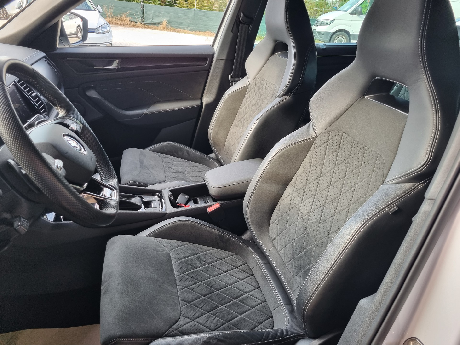 SKODA Kodiaq 2.0 TSI 4x4 SportLine-image-7