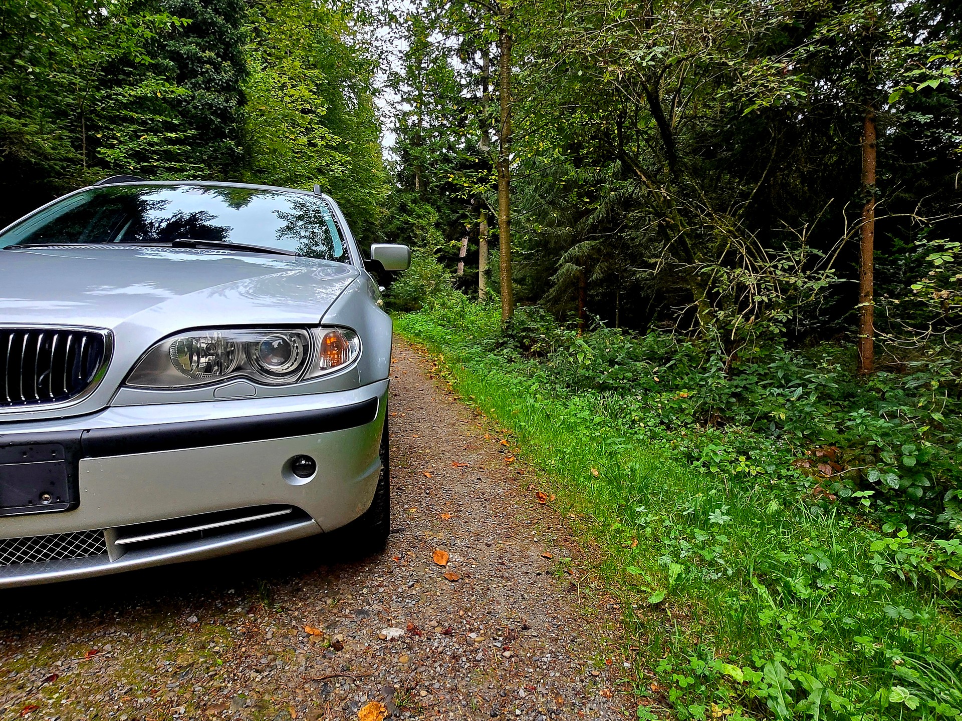 BMW 330xi Touring-image-10