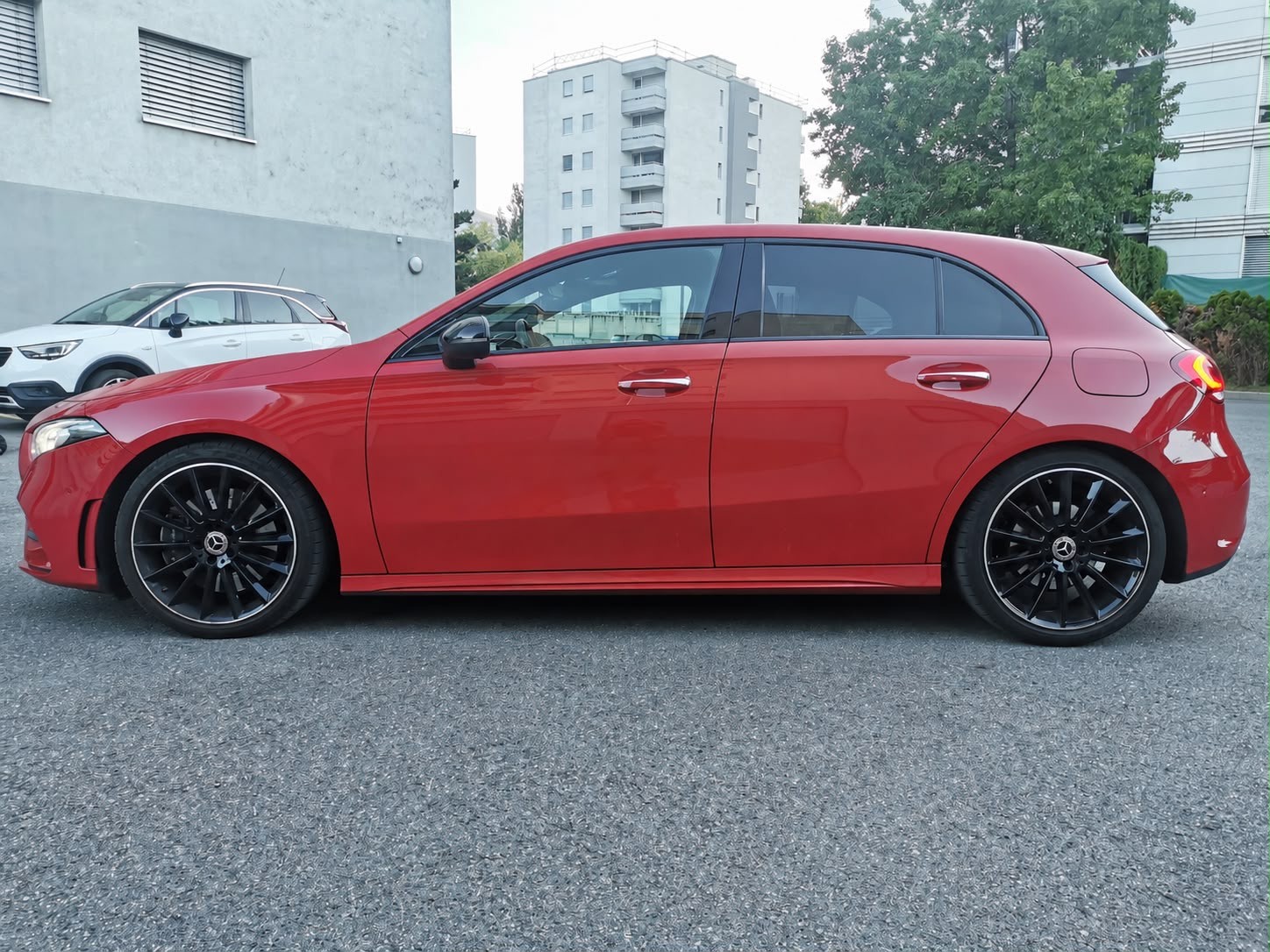 MERCEDES-BENZ A 250 AMG Line 4m-image-2