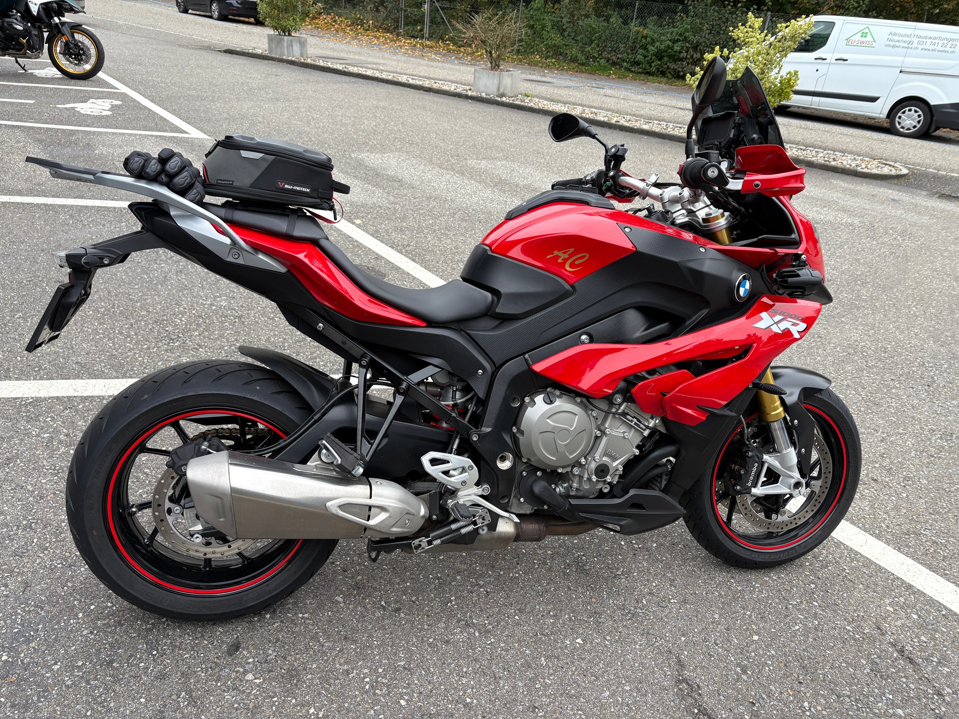 BMW S 1000 XR ABS-image-3