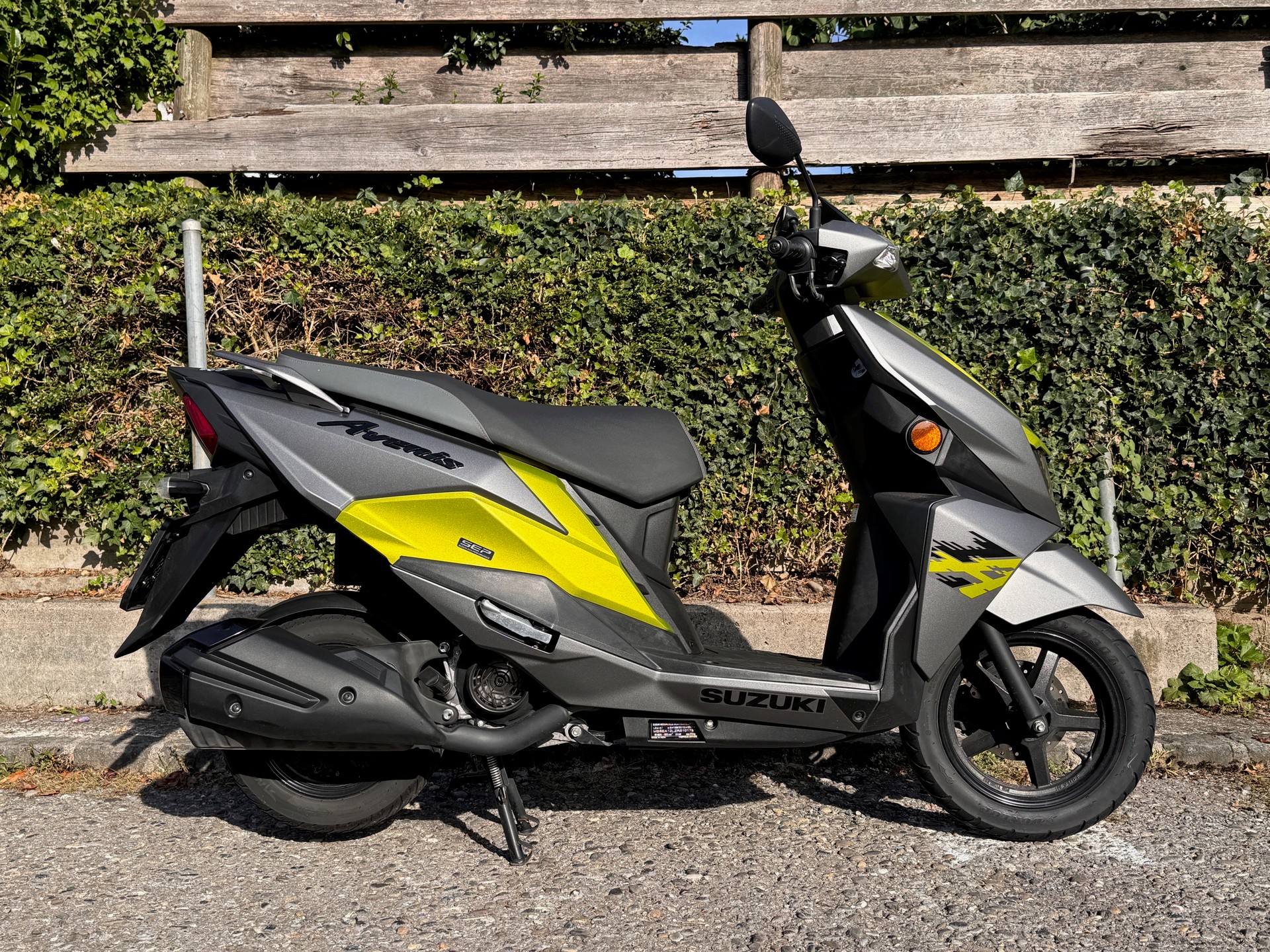 SUZUKI UN 125 Avenis-image-3