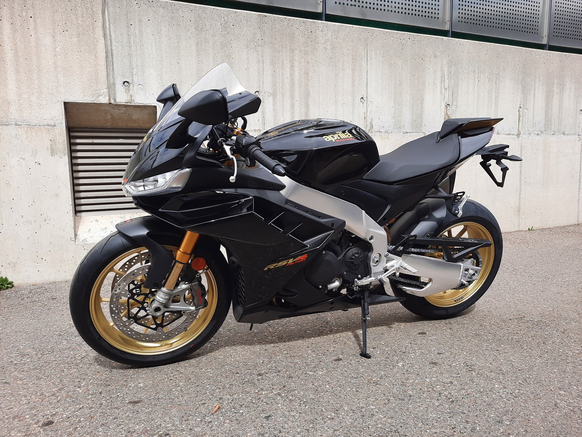APRILIA RS/RST/RSV RSV4 Factory-image-2