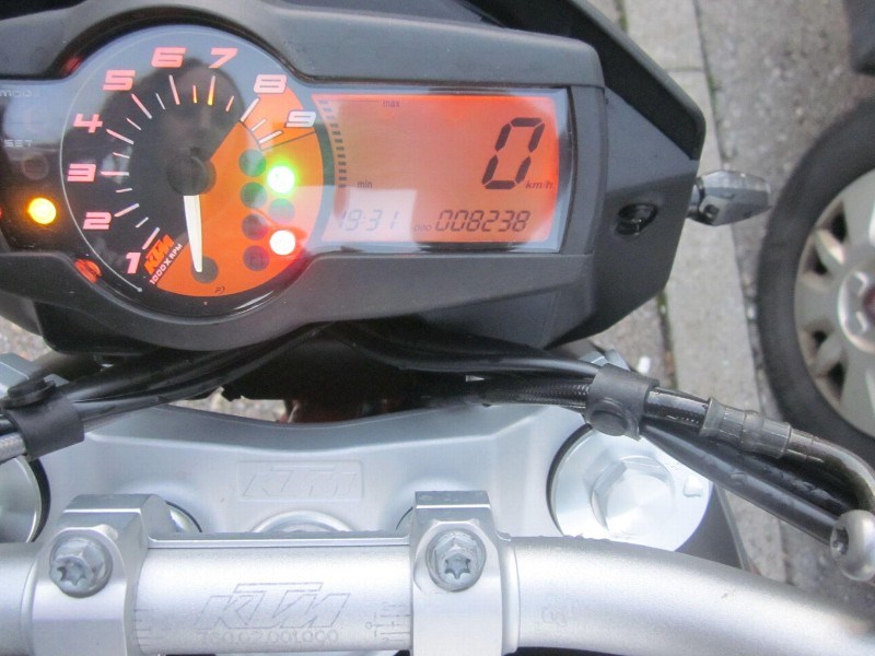 KTM 690 Duke ABS (35kW)-image-2
