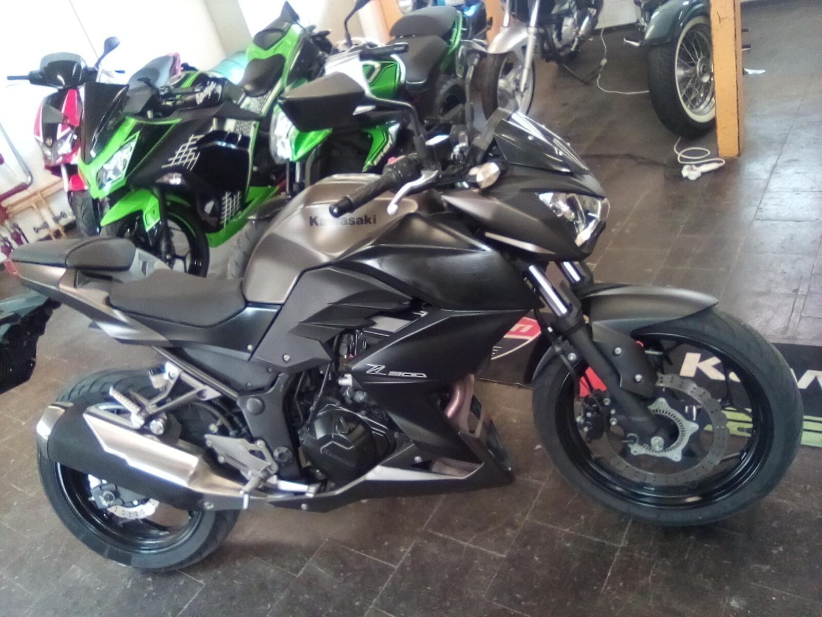 KAWASAKI Z 300 ABS-image-2