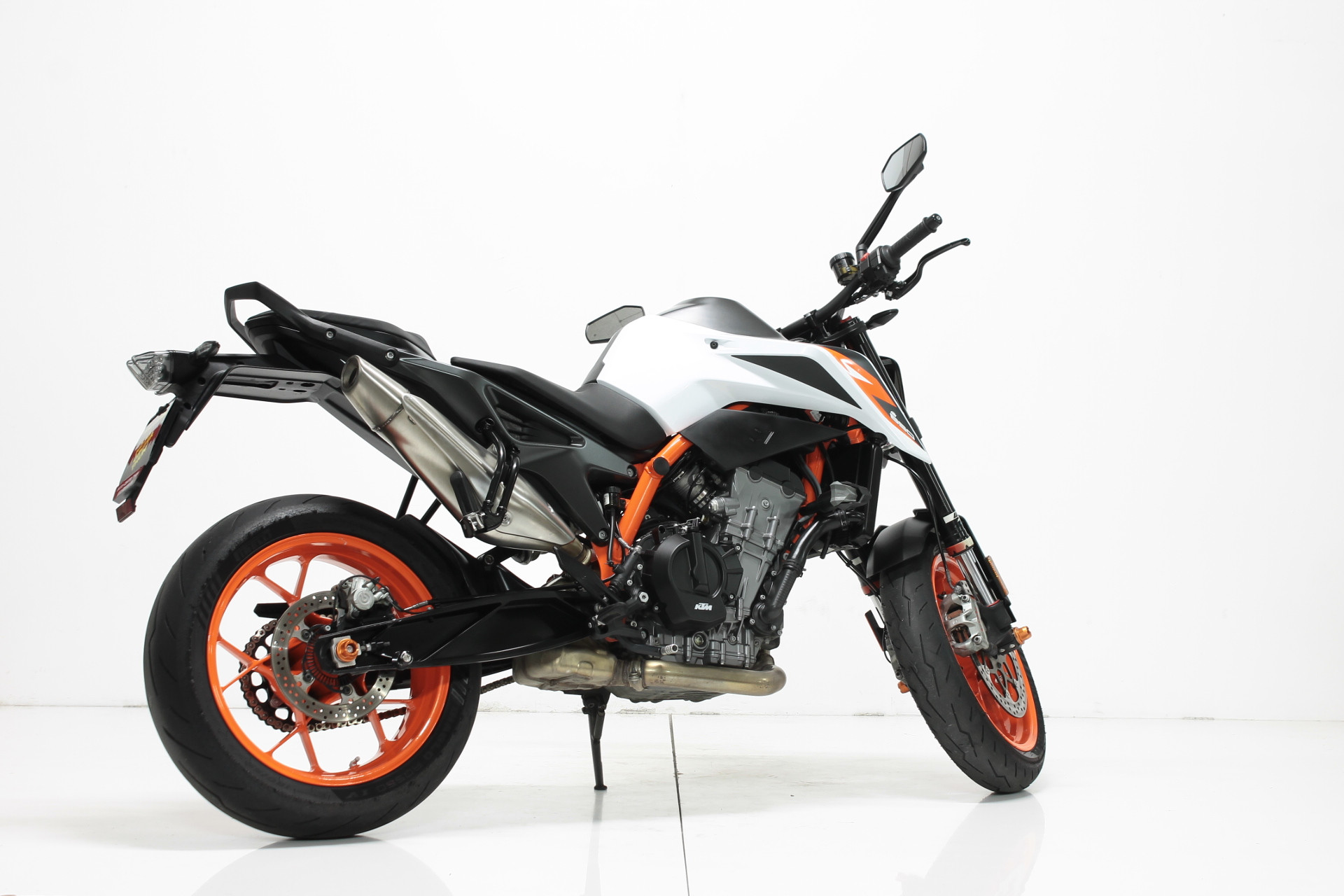 KTM 890 Duke R-image-5
