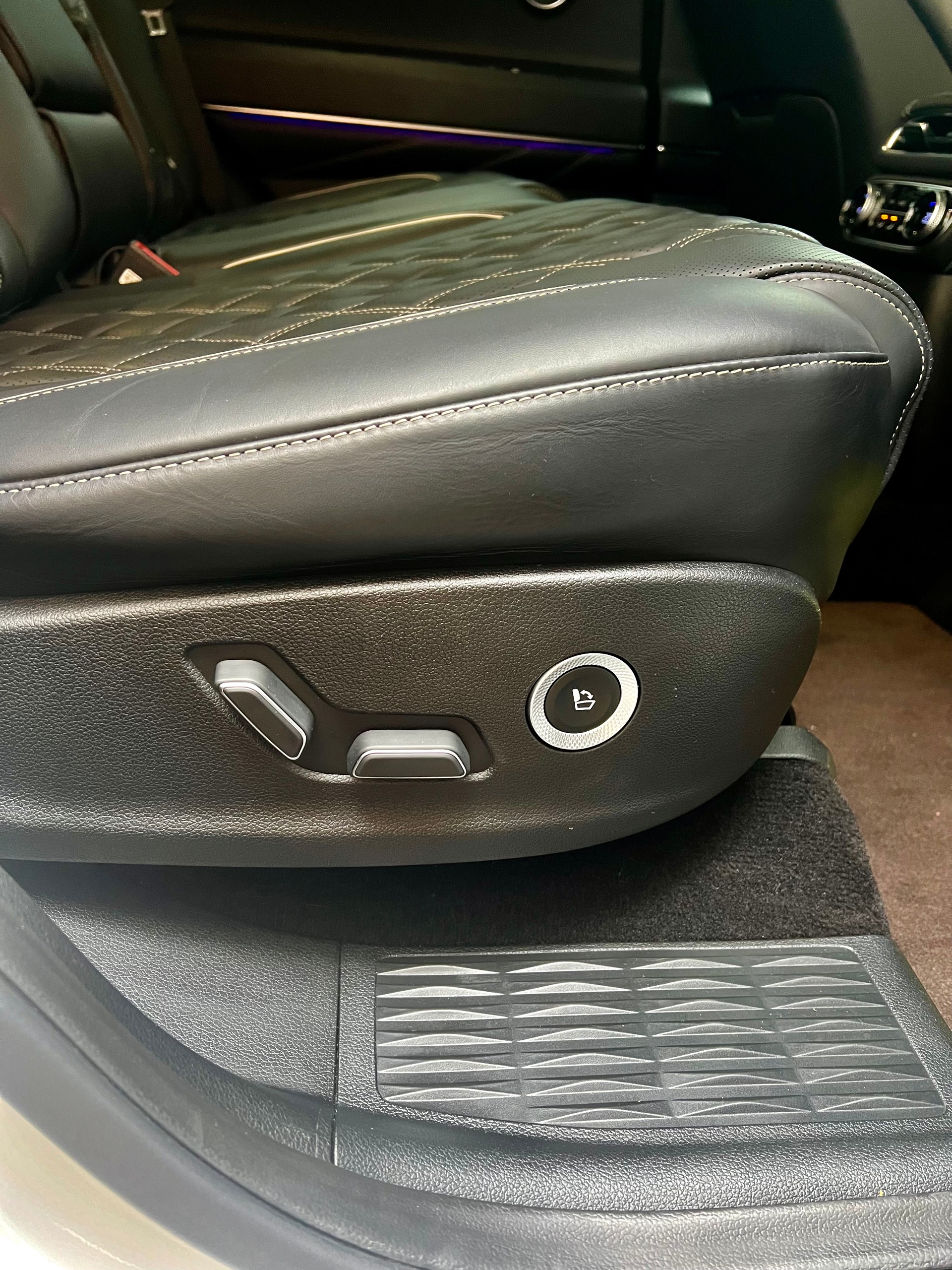 GENESIS GV80 3.0 CRDI Luxus AT8 AWD-image-13