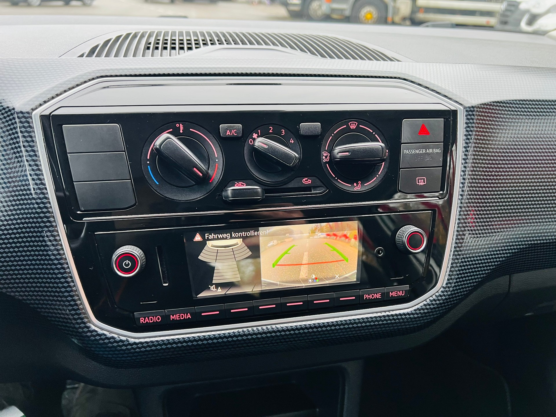 VW Up 1.0 move up-image-7