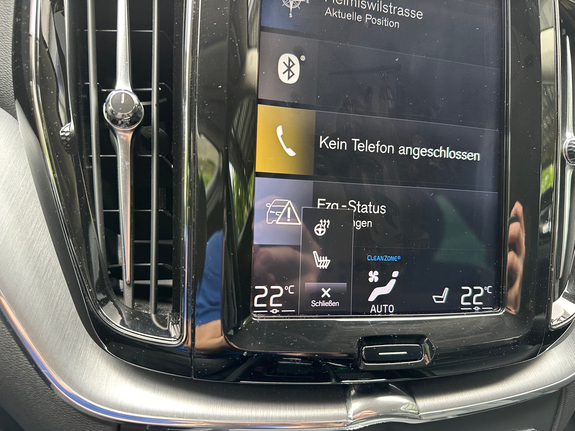 VOLVO XC60 B4 Diesel Mild Hybrid AWD Momentum Geartronic-image-10