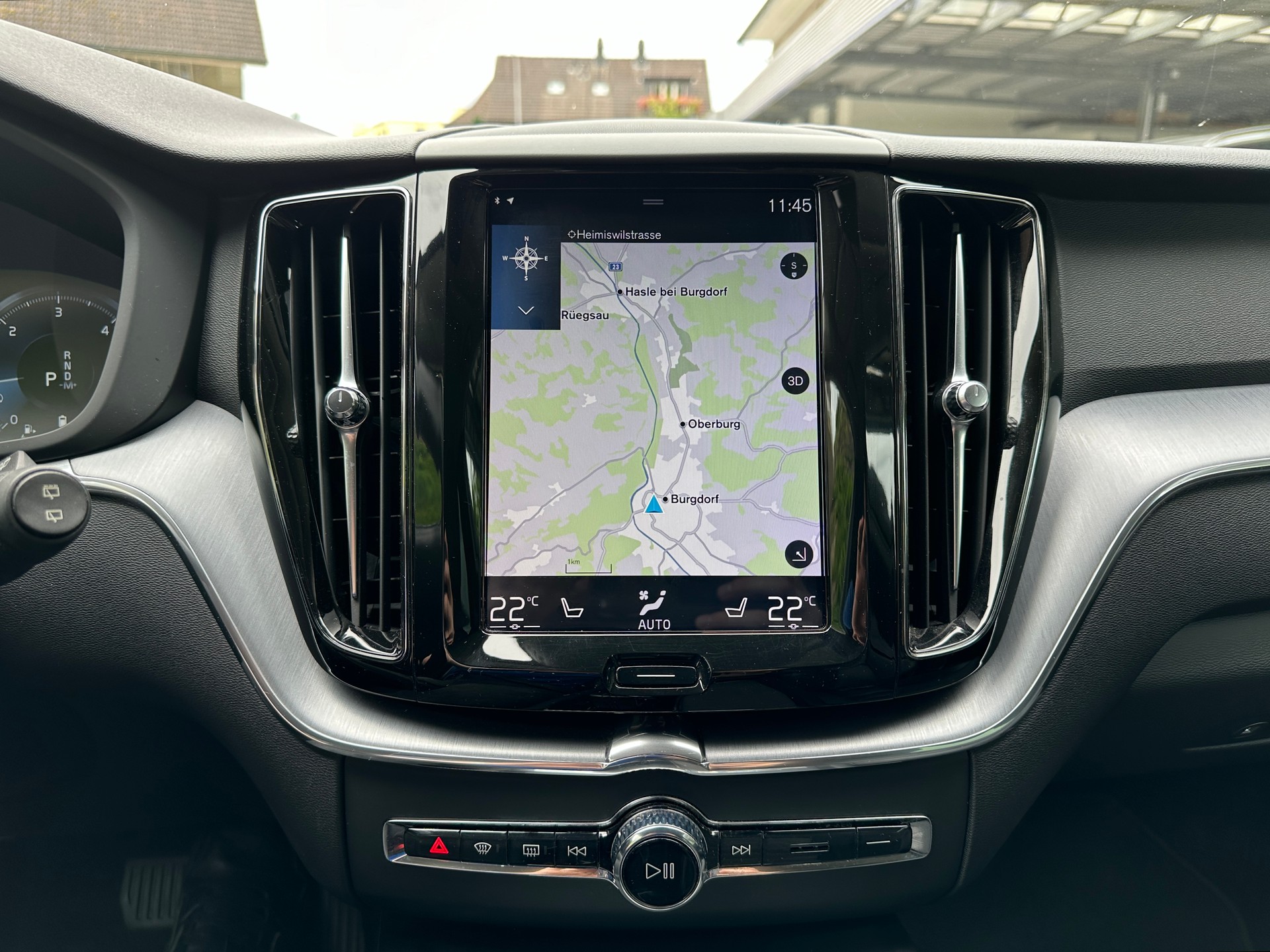 VOLVO XC60 B4 Diesel Mild Hybrid AWD Momentum Geartronic-image-9