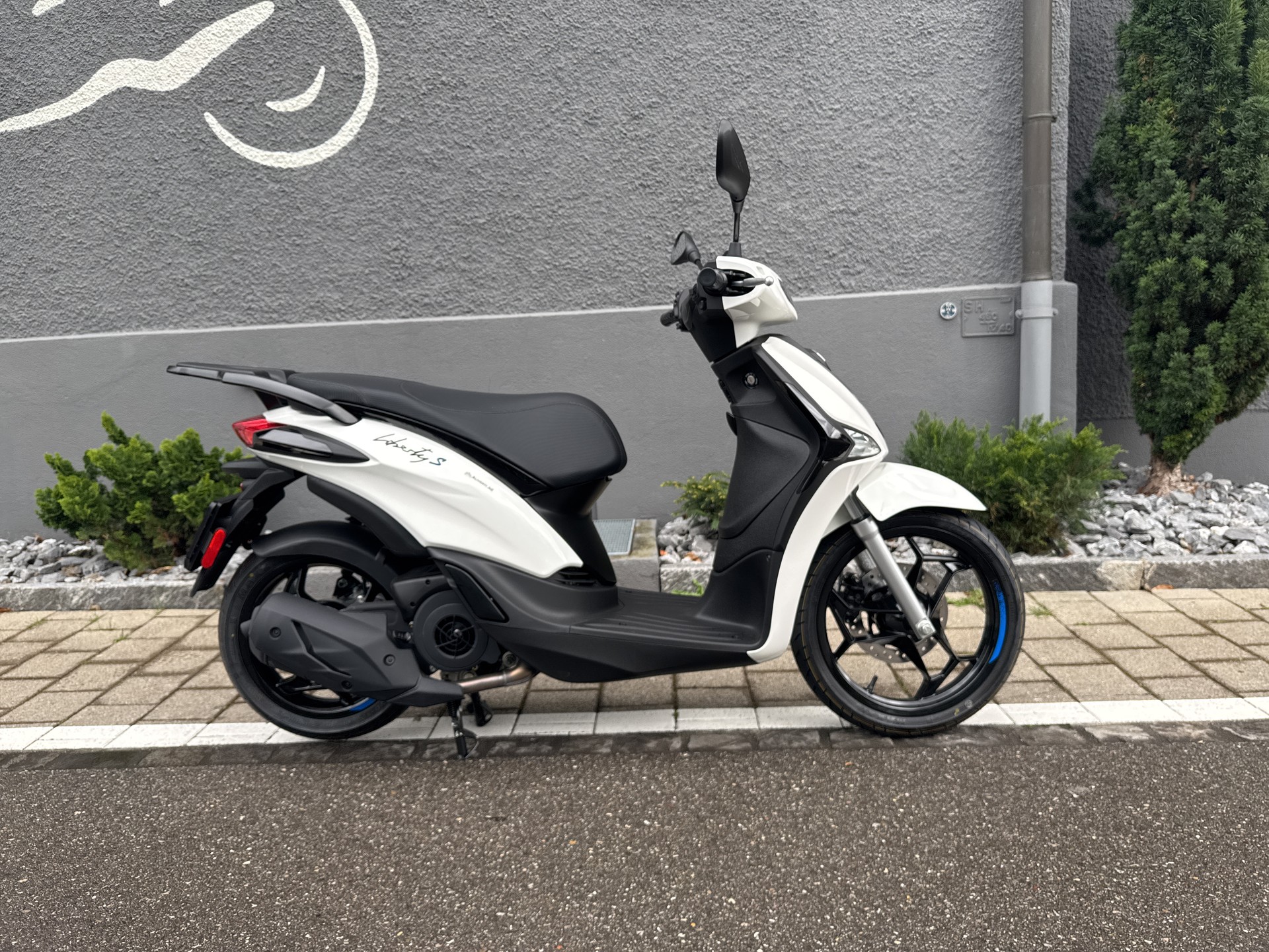 PIAGGIO Liberty 125 Sport E5+-image-8