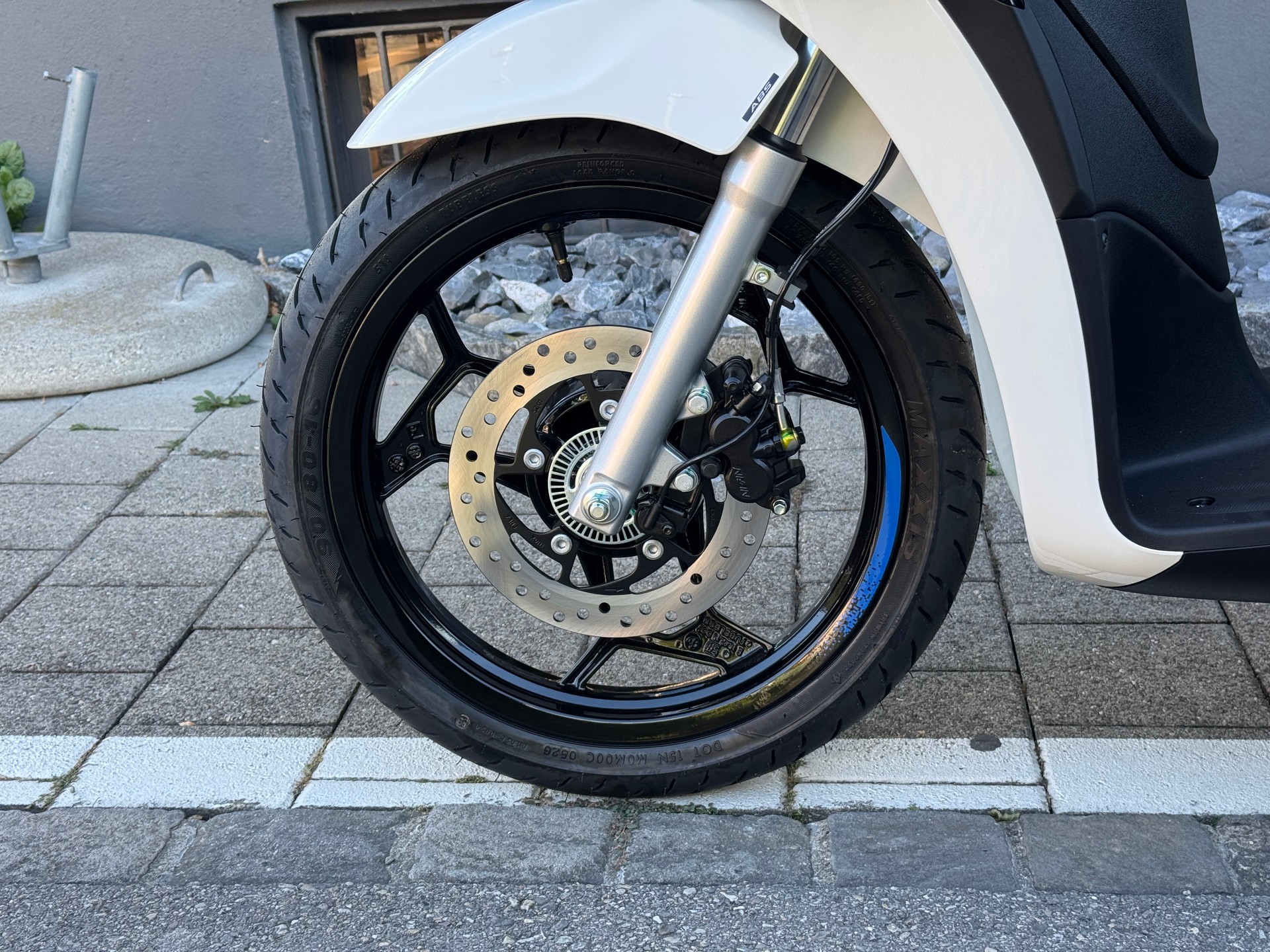 PIAGGIO Liberty 125 Sport E5+-showroom-element-3