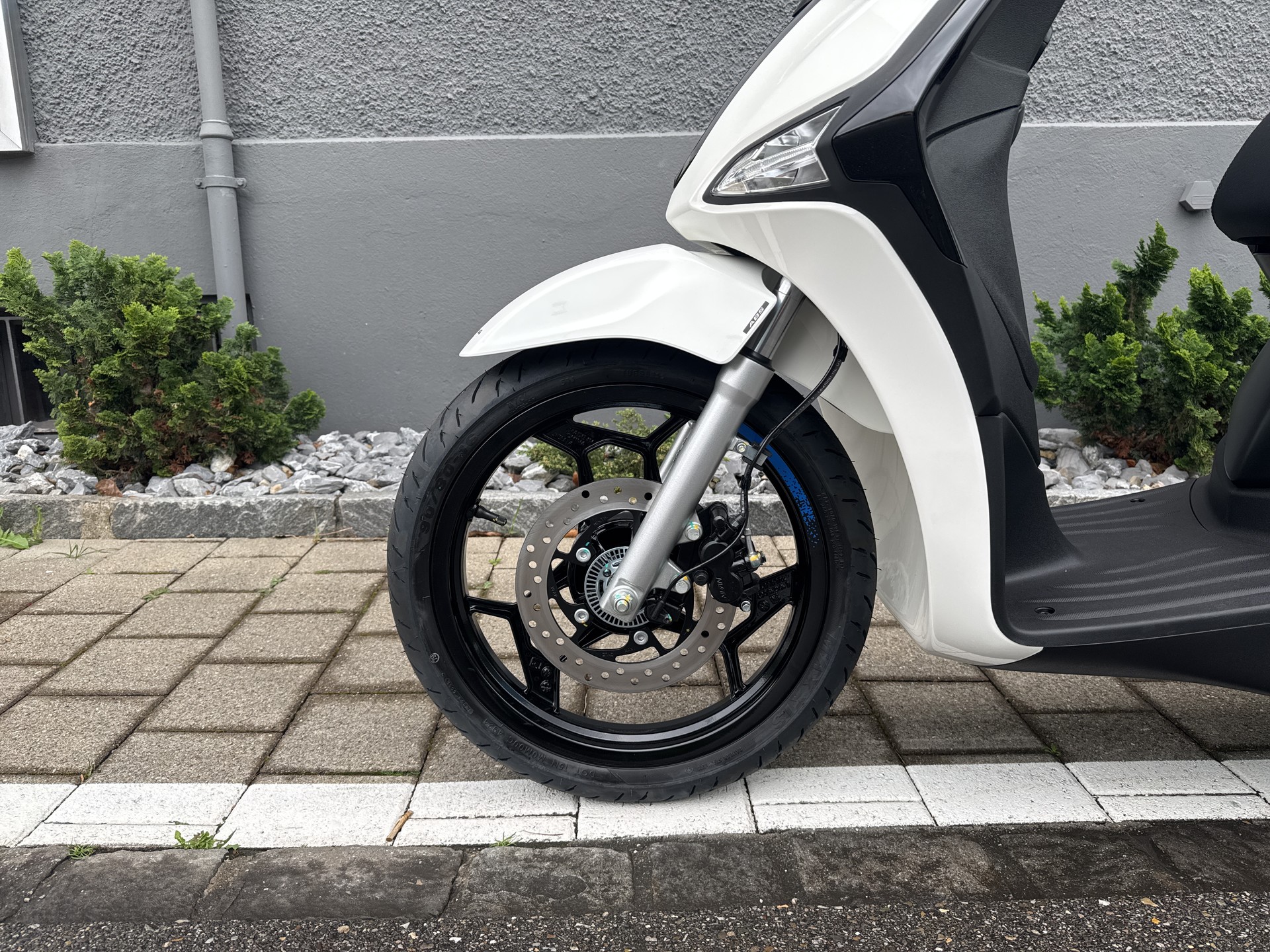 PIAGGIO Liberty 125 Sport E5+-image-2