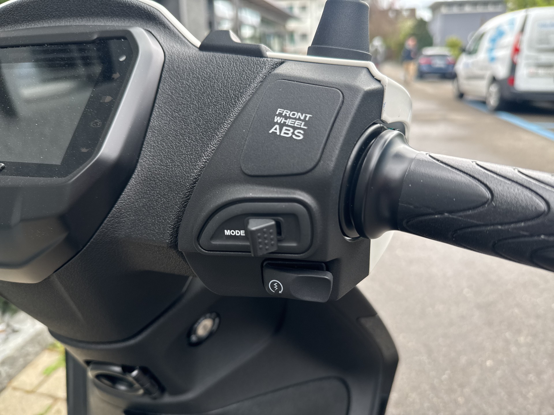 PIAGGIO Liberty 125 Sport E5+-image-11