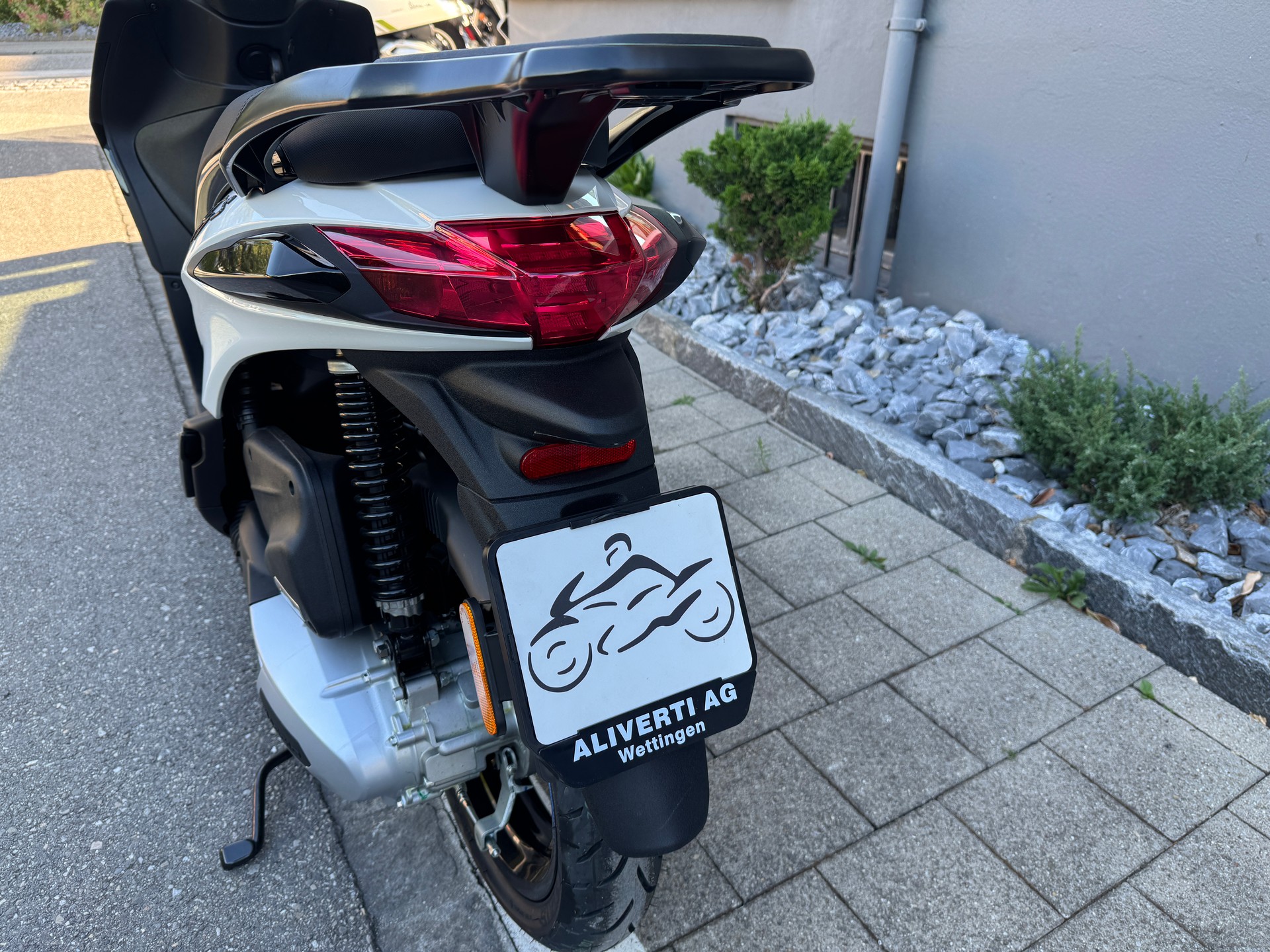 PIAGGIO Liberty 125 Sport E5+-image-10