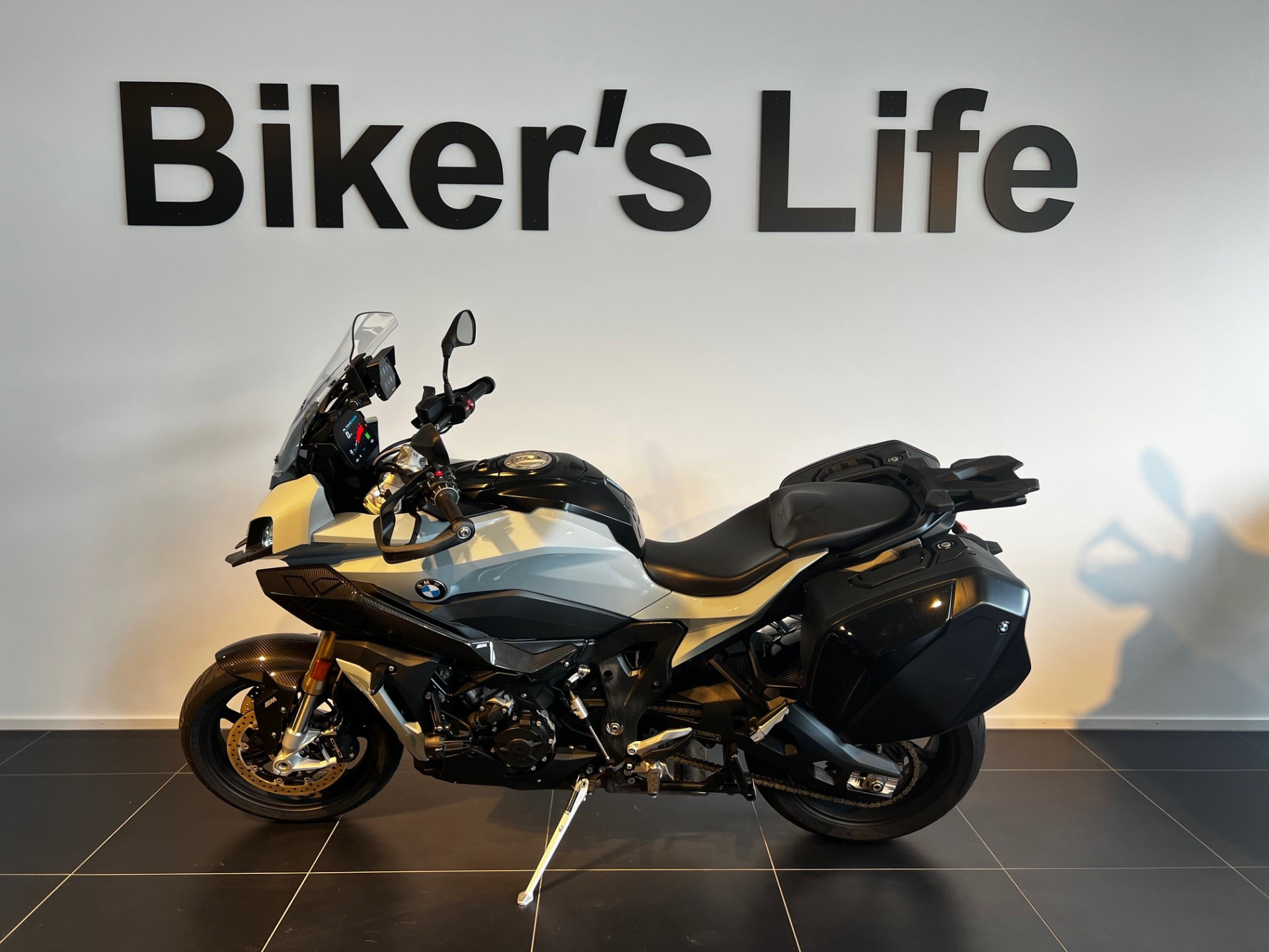 BMW S 1000 XR-image-1