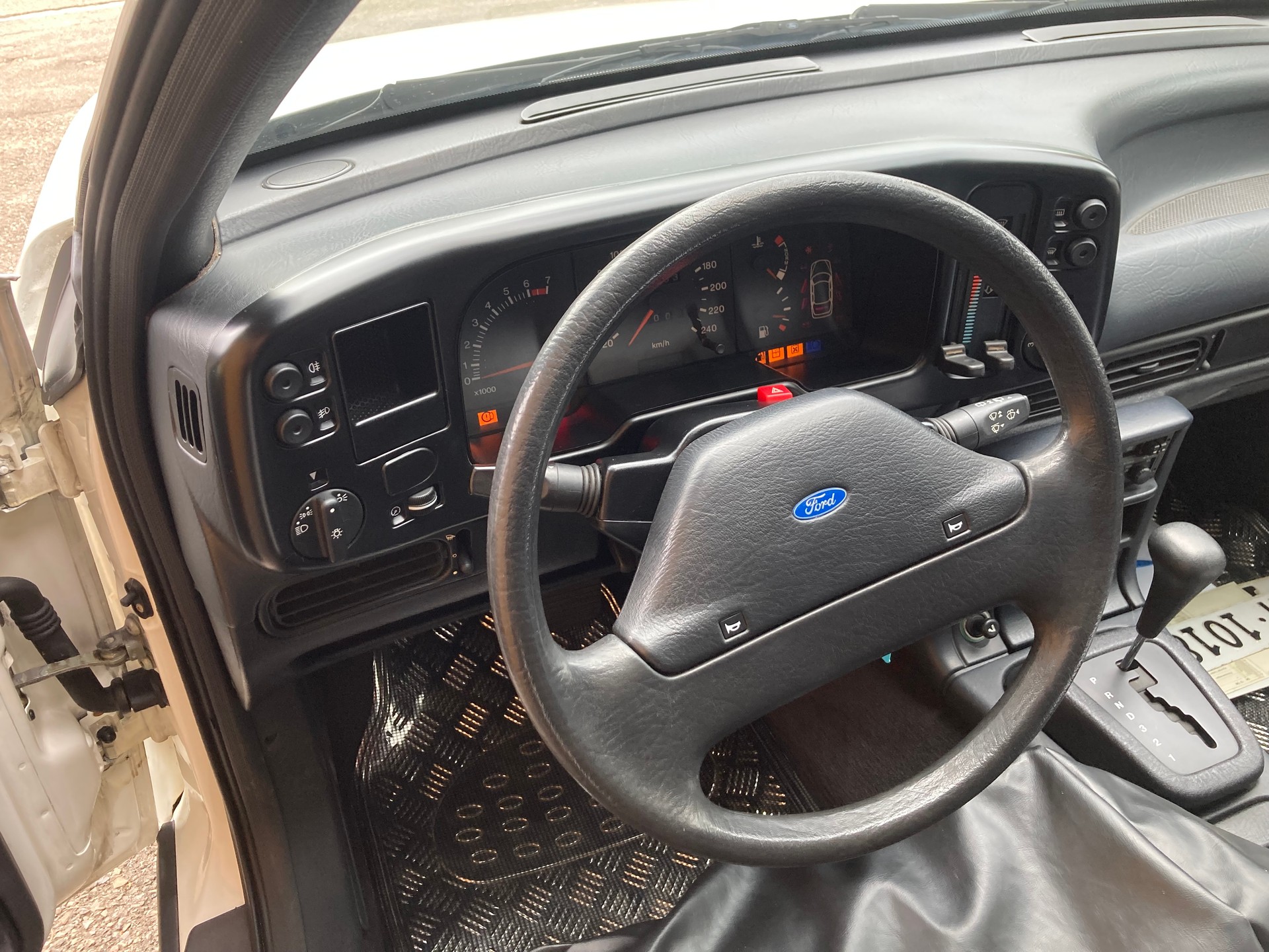 FORD Scorpio 2.9i GL-image-4