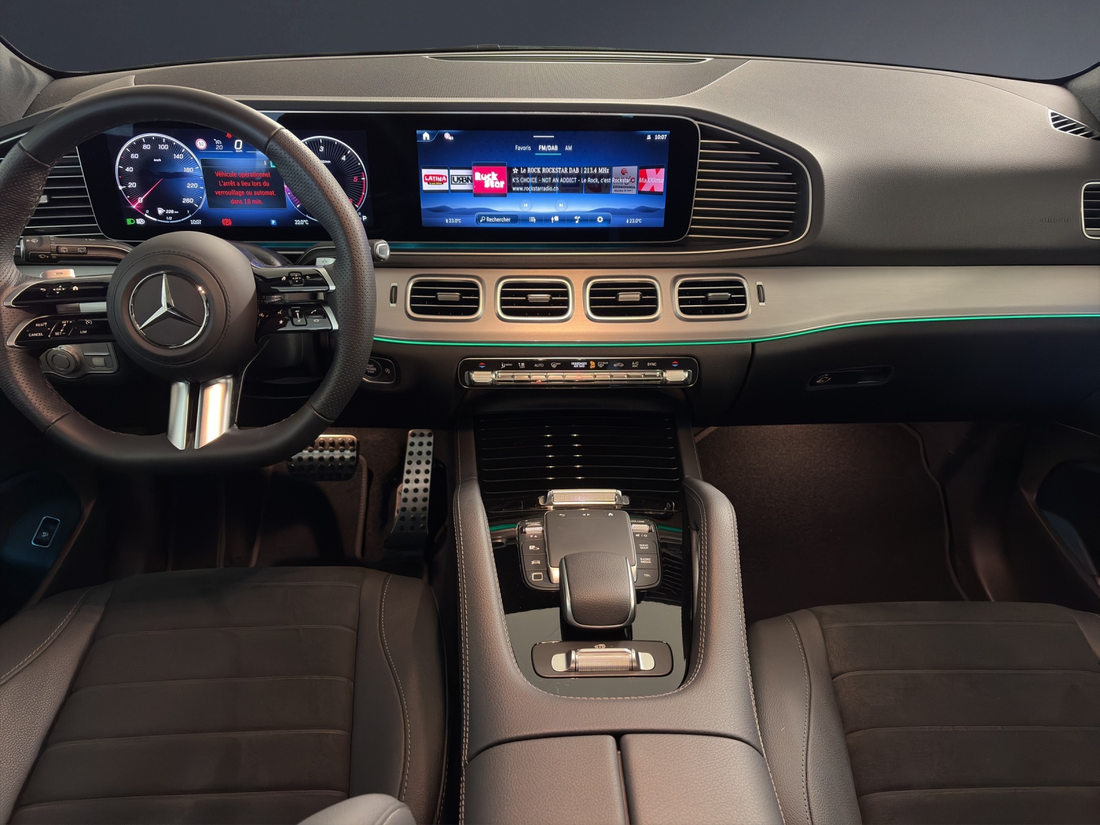 MERCEDES-BENZ GLE 300 d 4Matic-image-11