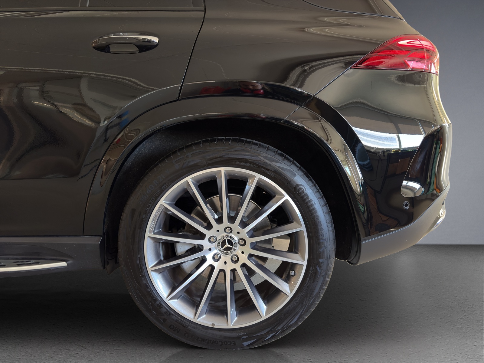 MERCEDES-BENZ GLE 300 d 4Matic-image-5