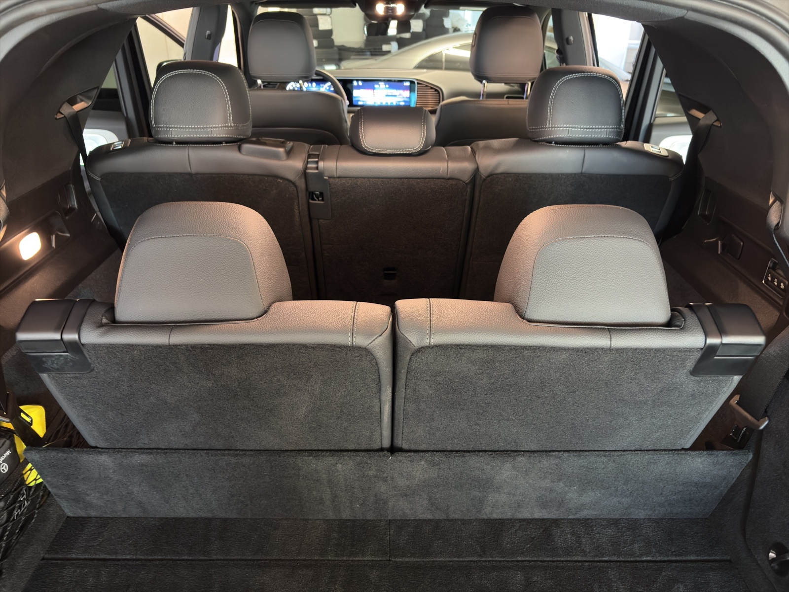 MERCEDES-BENZ GLE 300 d 4Matic-image-19