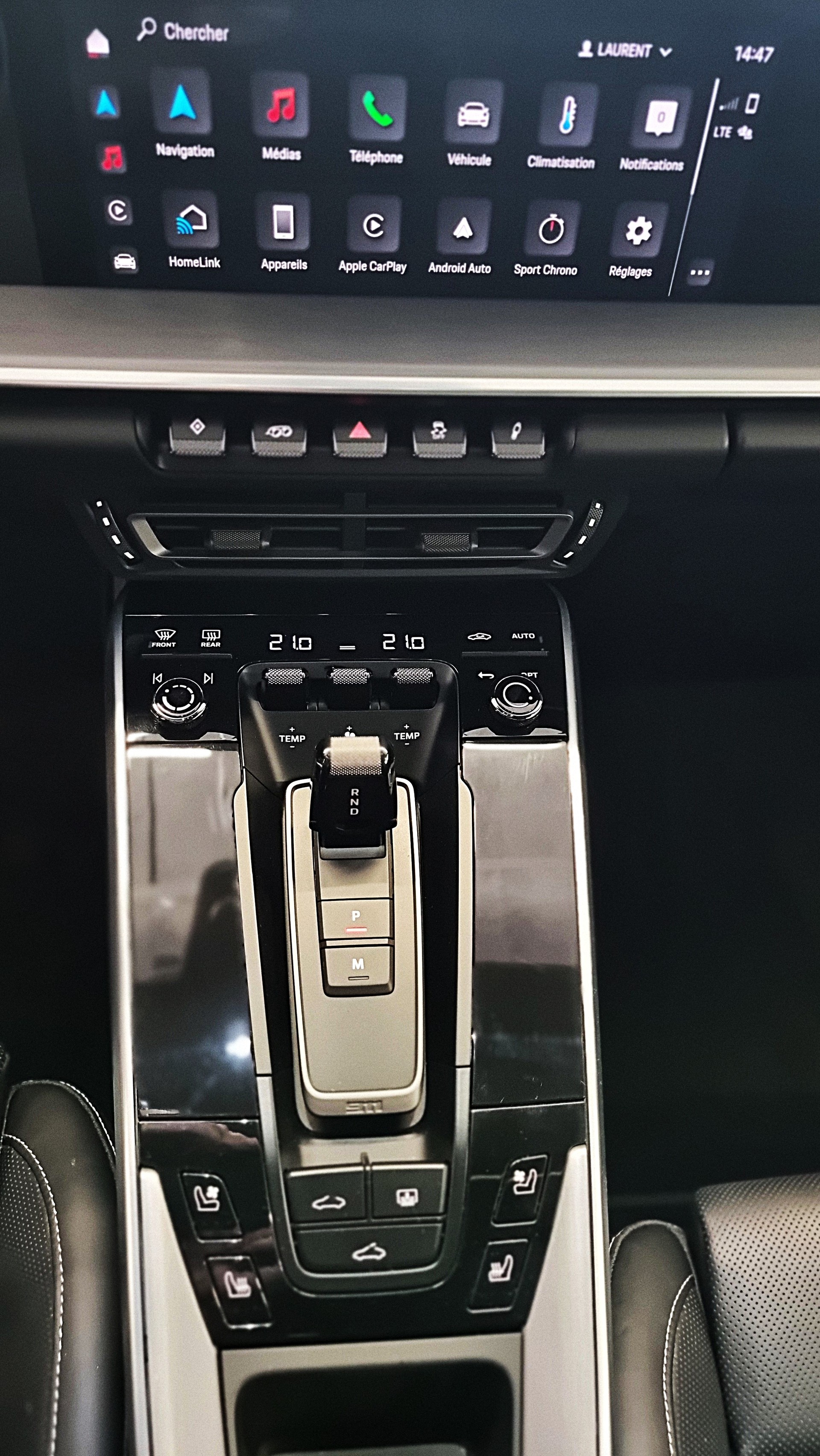 PORSCHE 911 Carrera 4S-image-12