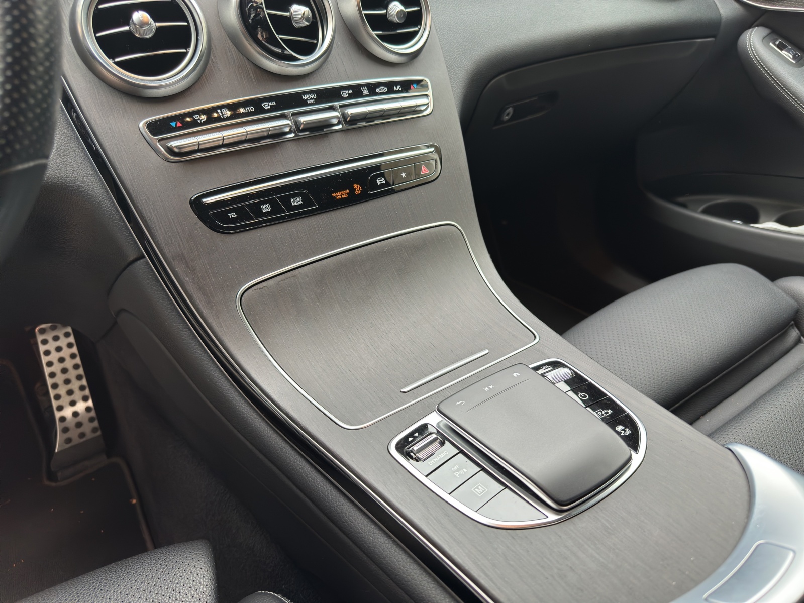 MERCEDES-BENZ GLC Coupé 300 e AMG Line 9G-Tronic-image-9