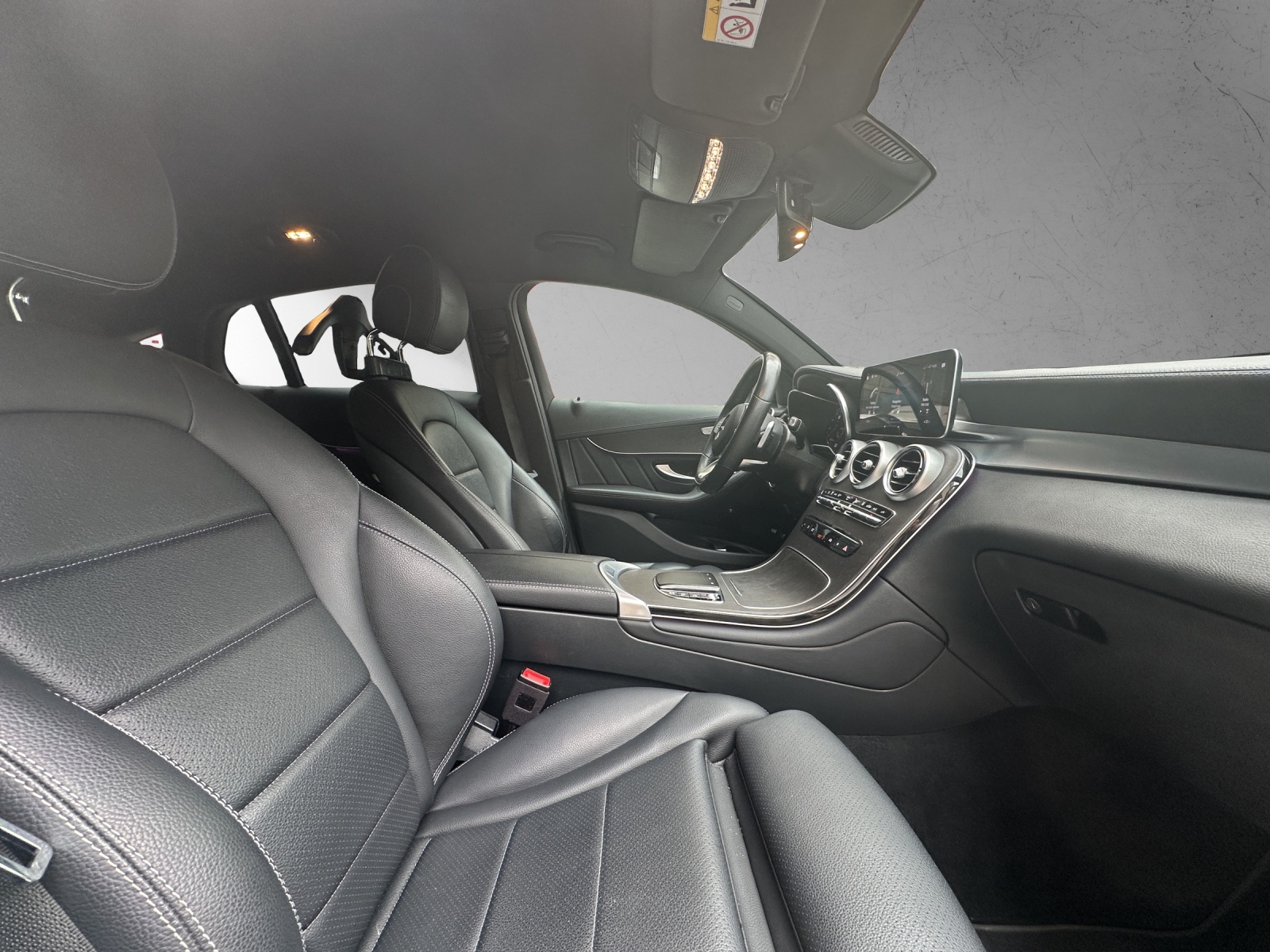 MERCEDES-BENZ GLC Coupé 300 e AMG Line 9G-Tronic-image-11