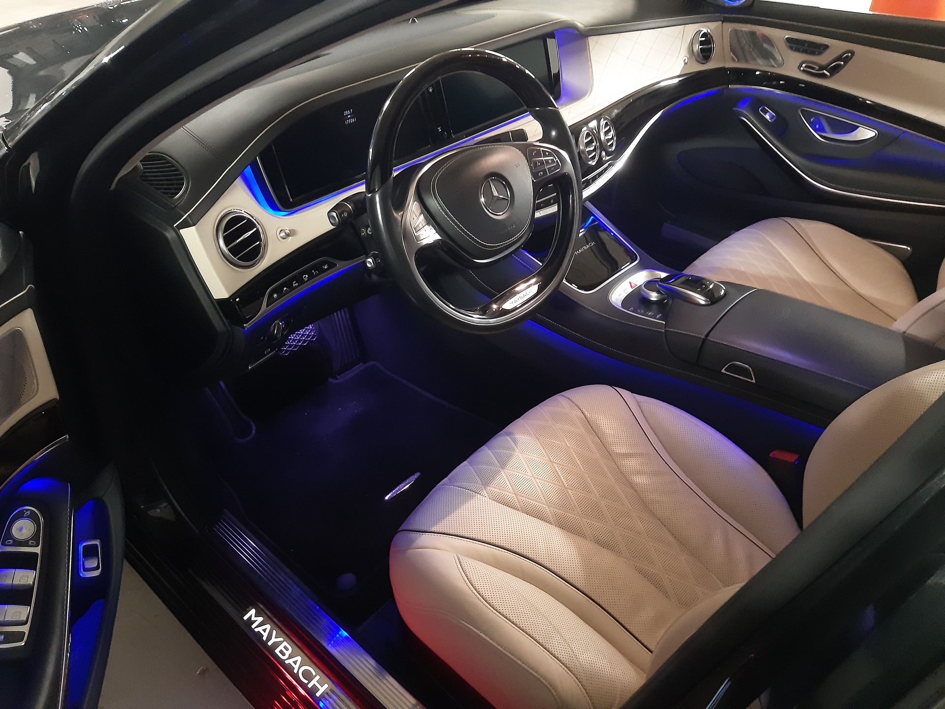 MERCEDES-BENZ S 600 Maybach-image-6