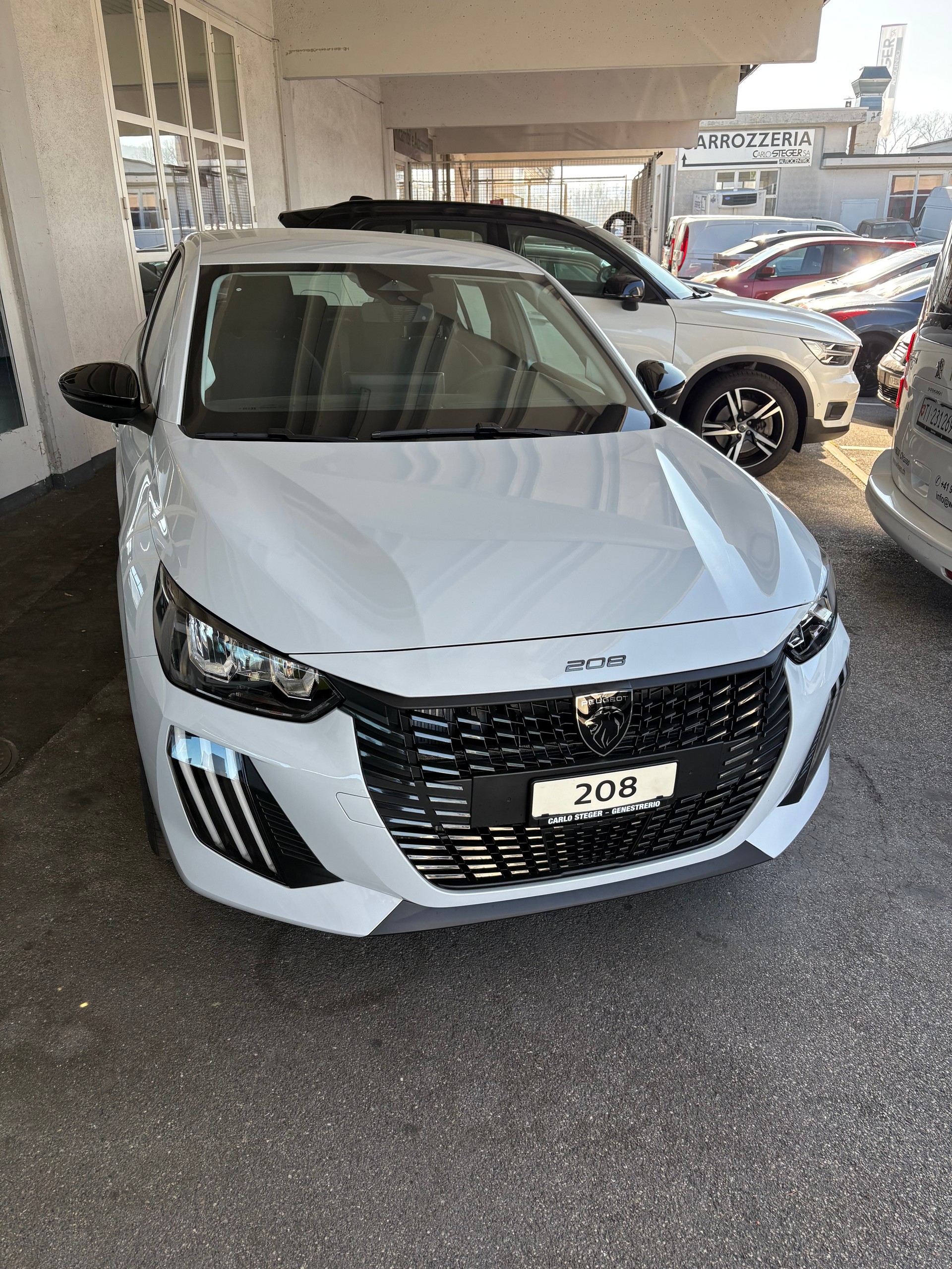 PEUGEOT 208 1.2 MHEV 110 Style-showroom-element-1
