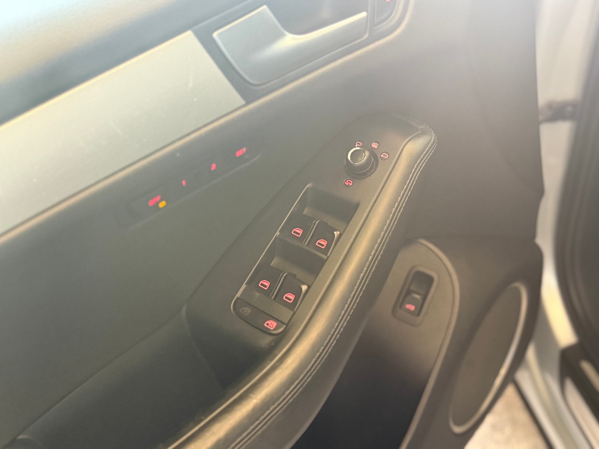 AUDI Q5 2.0 TFSI hybrid quattro tiptronic-image-12