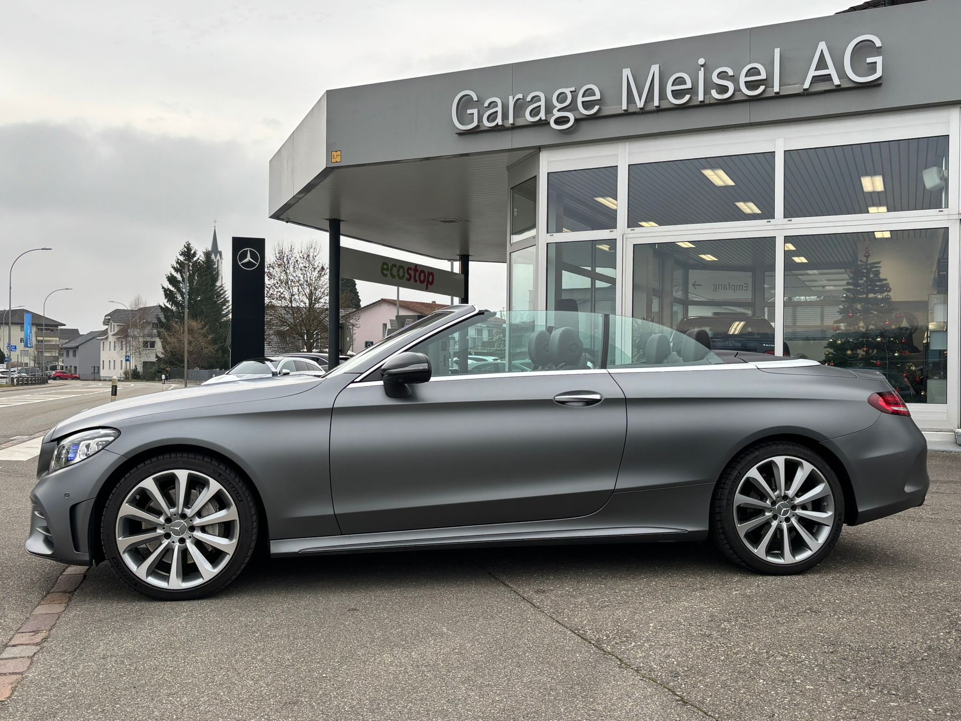 MERCEDES-BENZ C 300 AMG-Line 4Matic Cabriolet-image-10