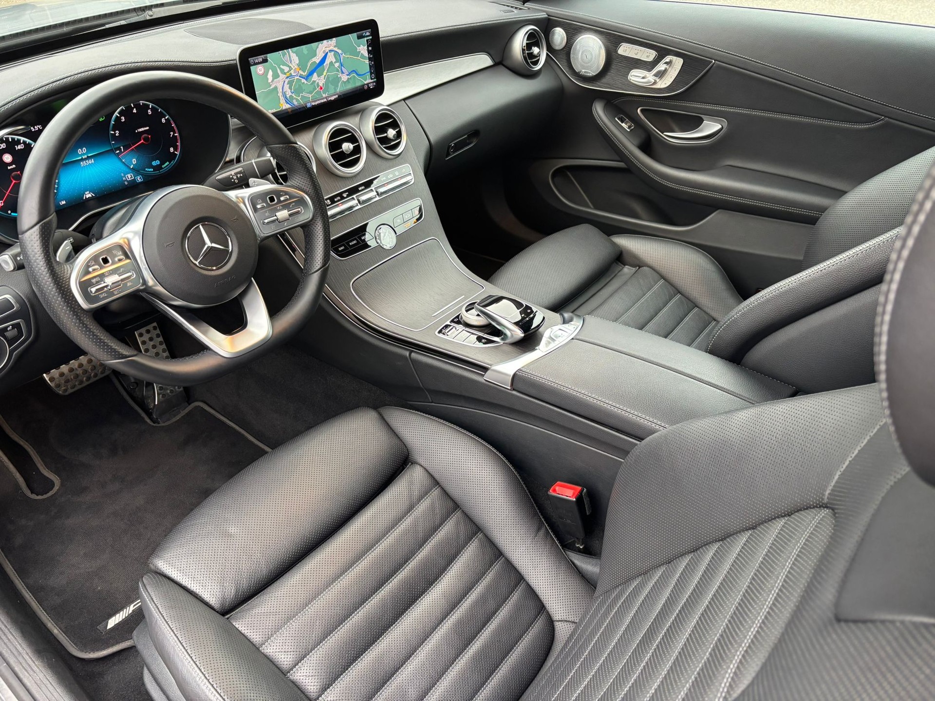 MERCEDES-BENZ C 300 AMG-Line 4Matic Cabriolet-image-11