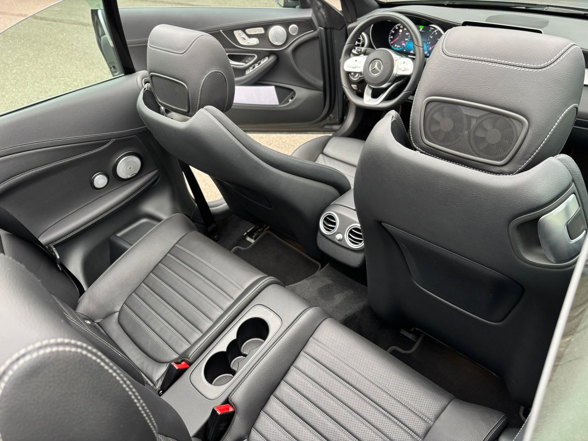 MERCEDES-BENZ C 300 AMG-Line 4Matic Cabriolet-image-14