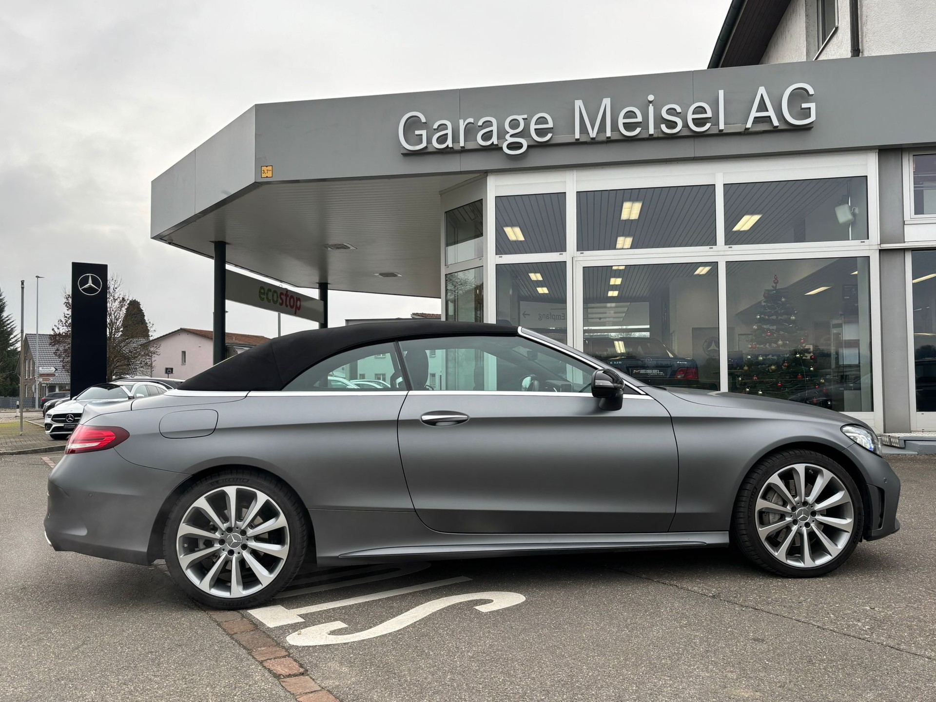 MERCEDES-BENZ C 300 AMG-Line 4Matic Cabriolet-image-7