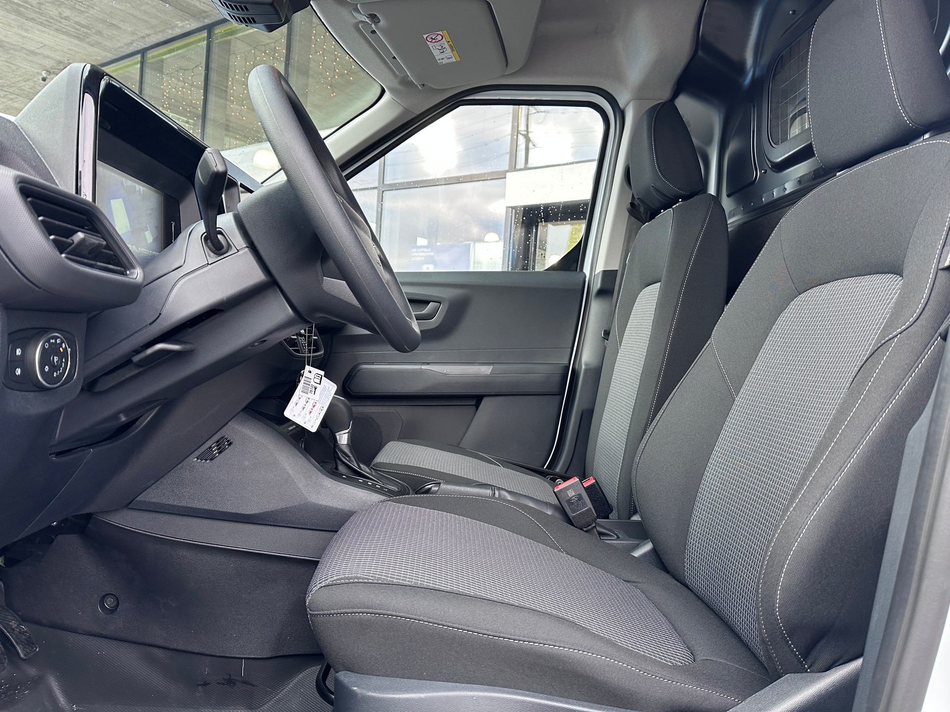 FORD Transit Courier Van 1.0 EcoBoost Trend Automat-image-10