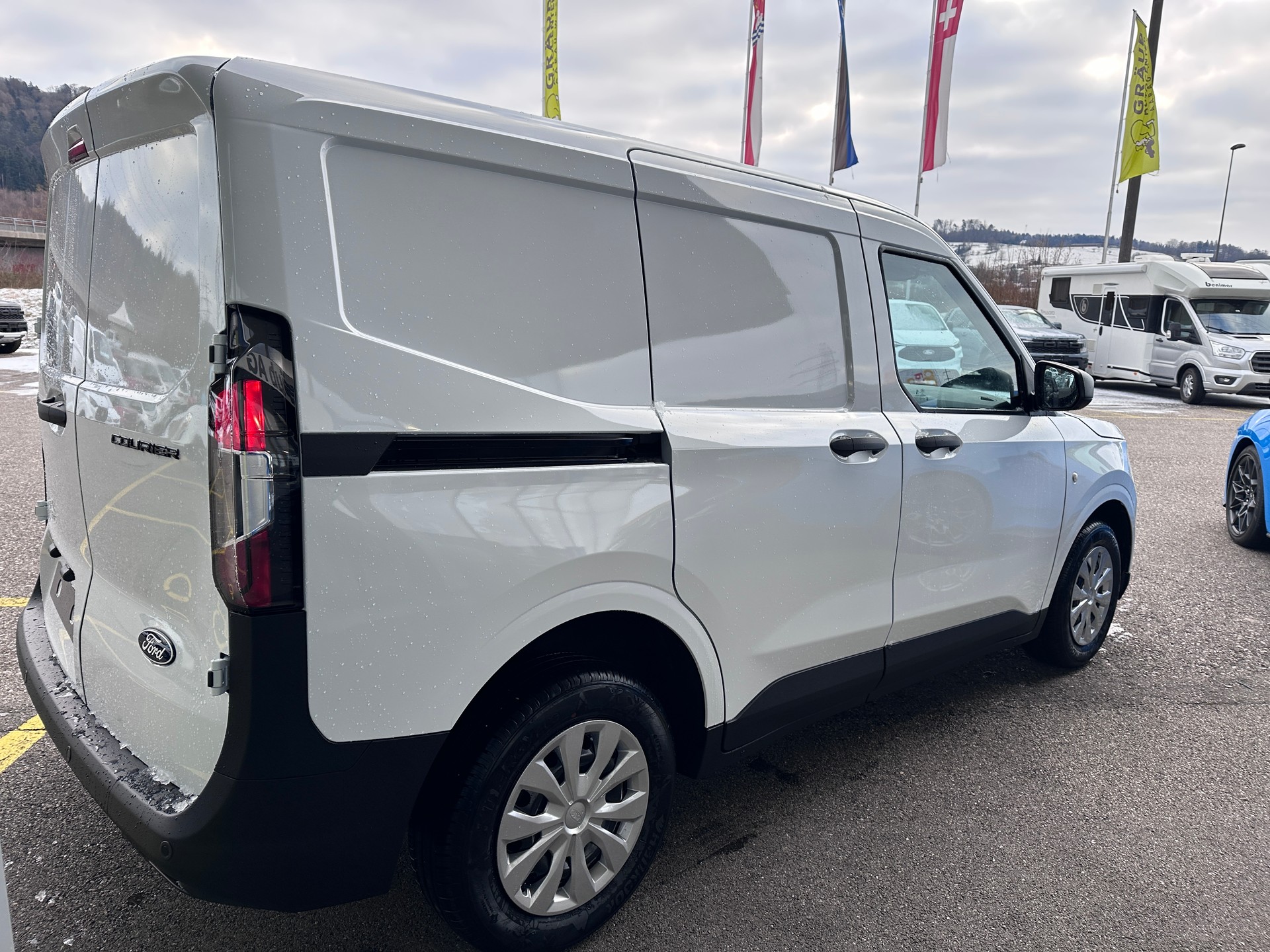 FORD Transit Courier Van 1.0 EcoBoost Trend Automat-image-6