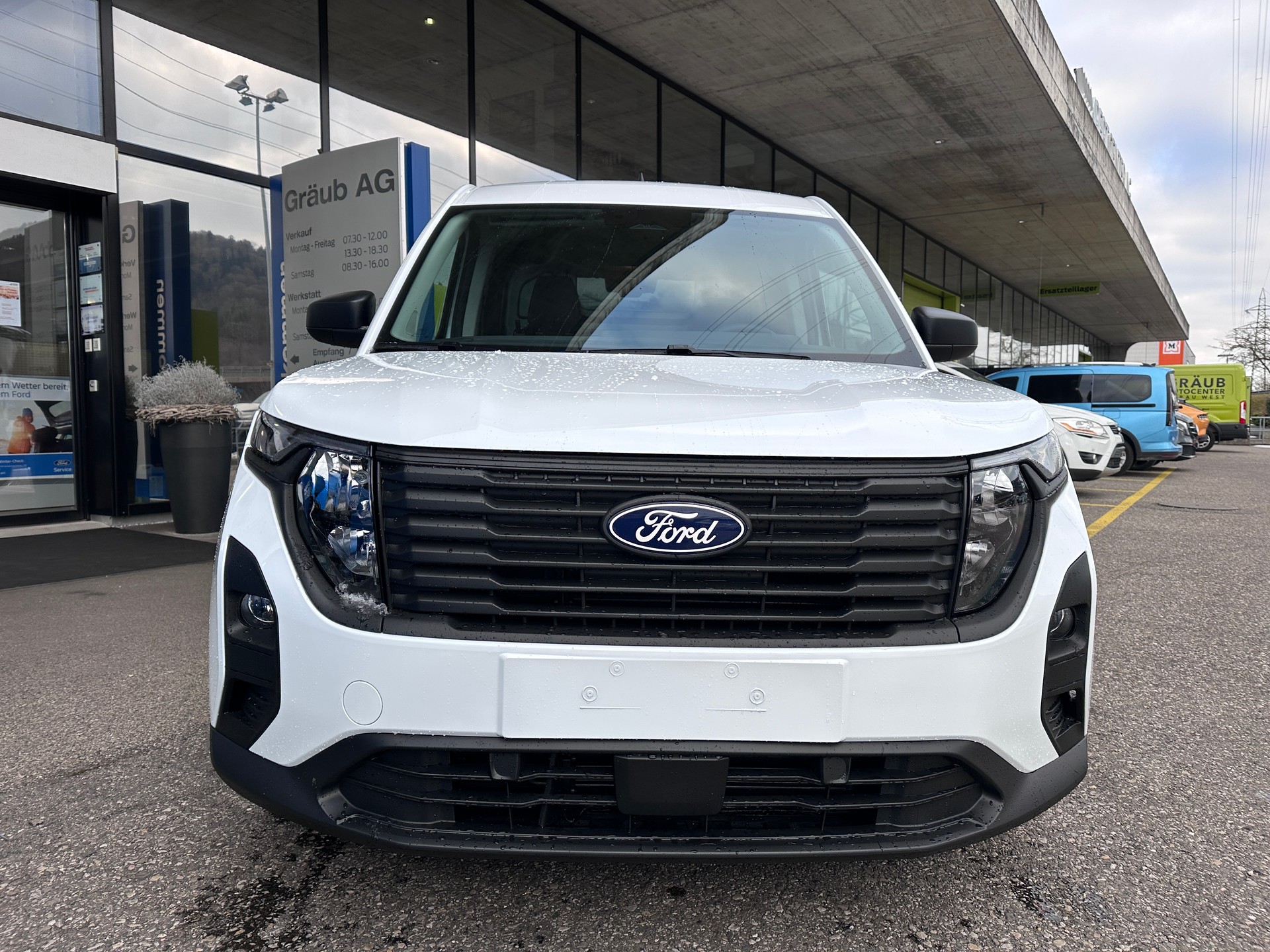 FORD Transit Courier Van 1.0 EcoBoost Trend Automat-showroom-element-1