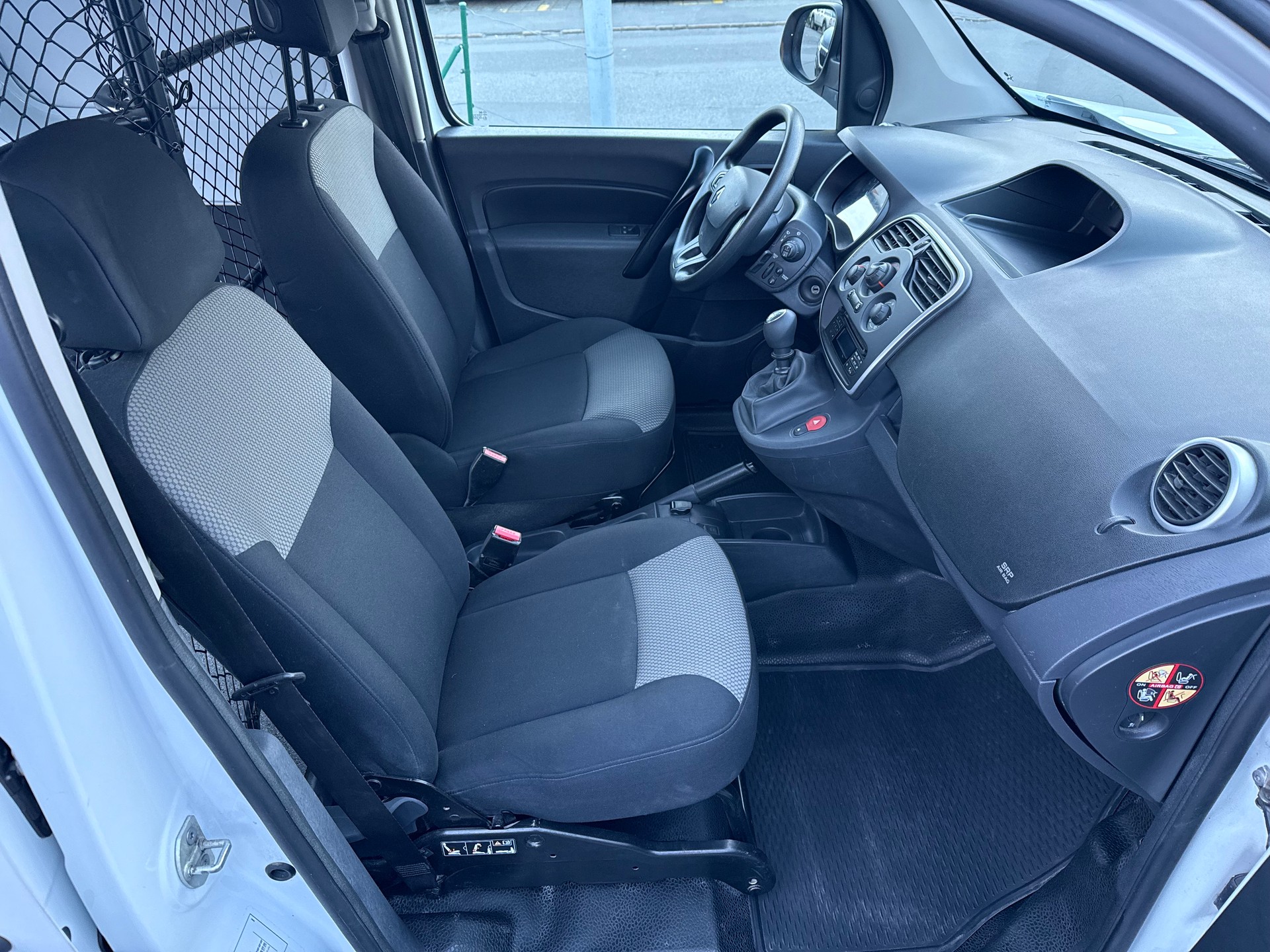 RENAULT KANGOO Expr. Maxi 1.5 dCi 95 Business S/S-image-8