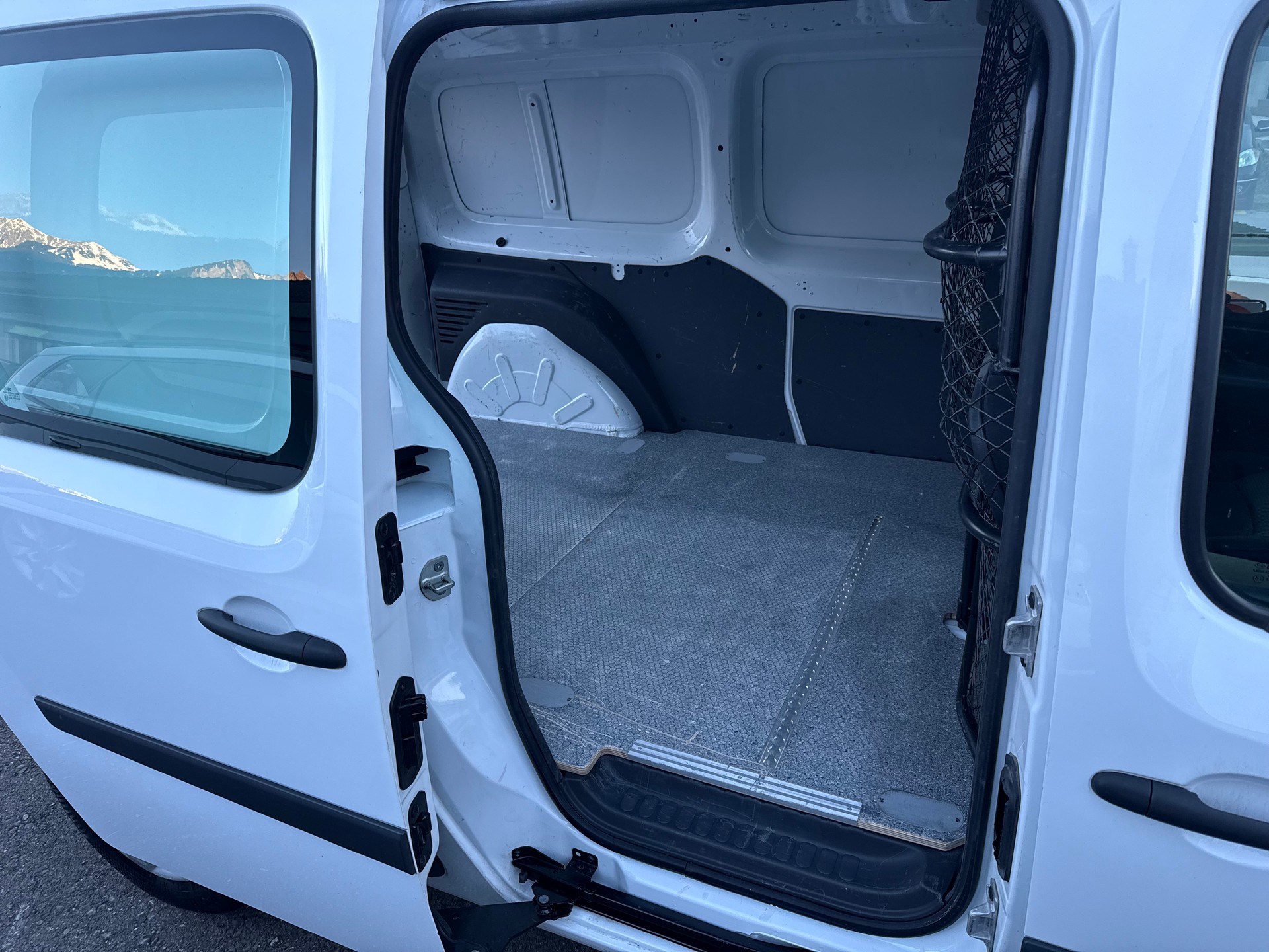 RENAULT KANGOO Expr. Maxi 1.5 dCi 95 Business S/S-image-11