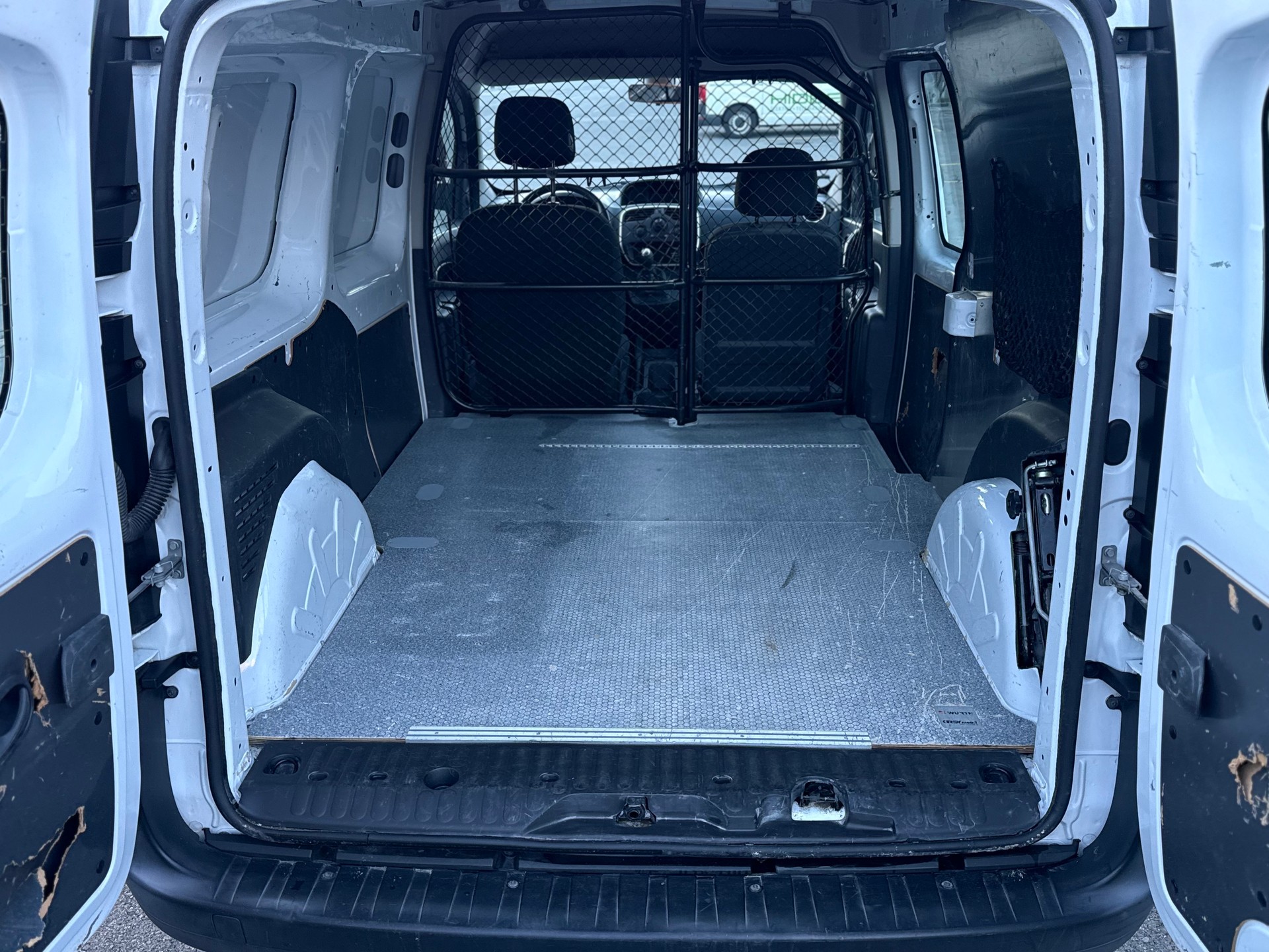 RENAULT KANGOO Expr. Maxi 1.5 dCi 95 Business S/S-image-6