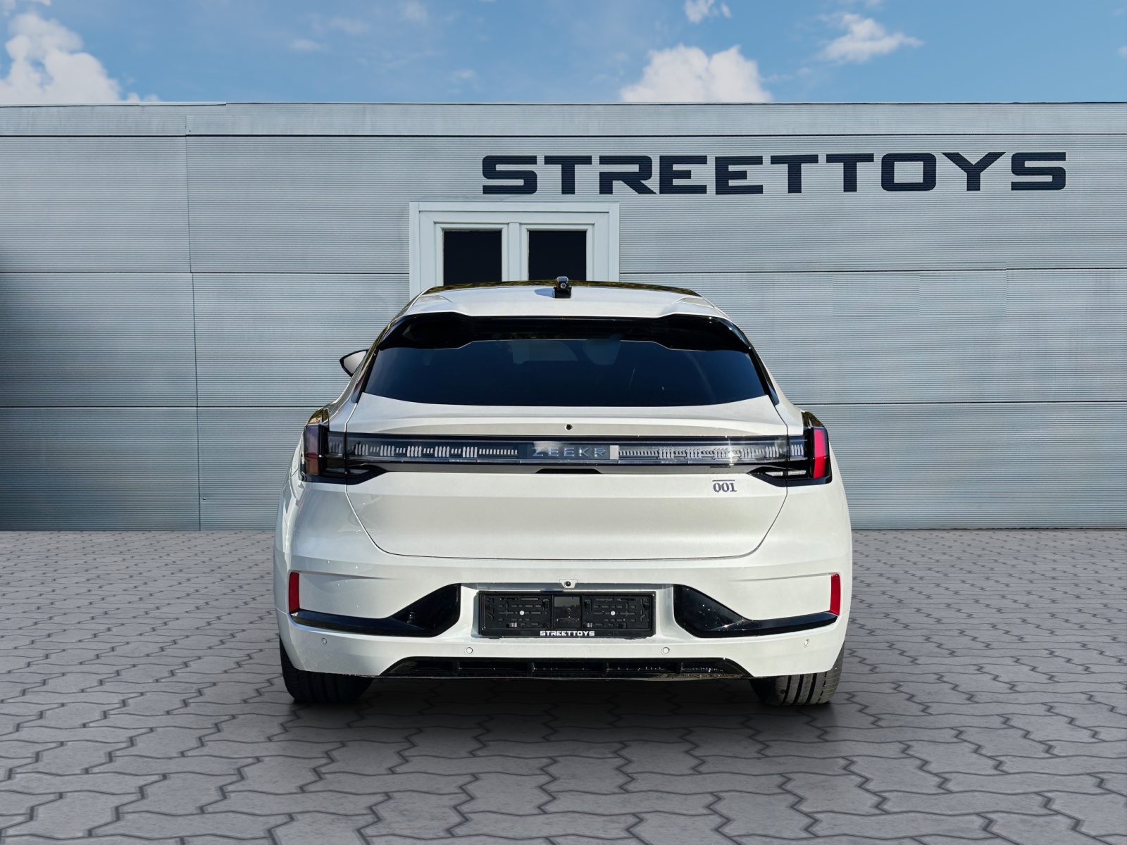 ZEEKR 001 96kWh Performace AWD-image-3