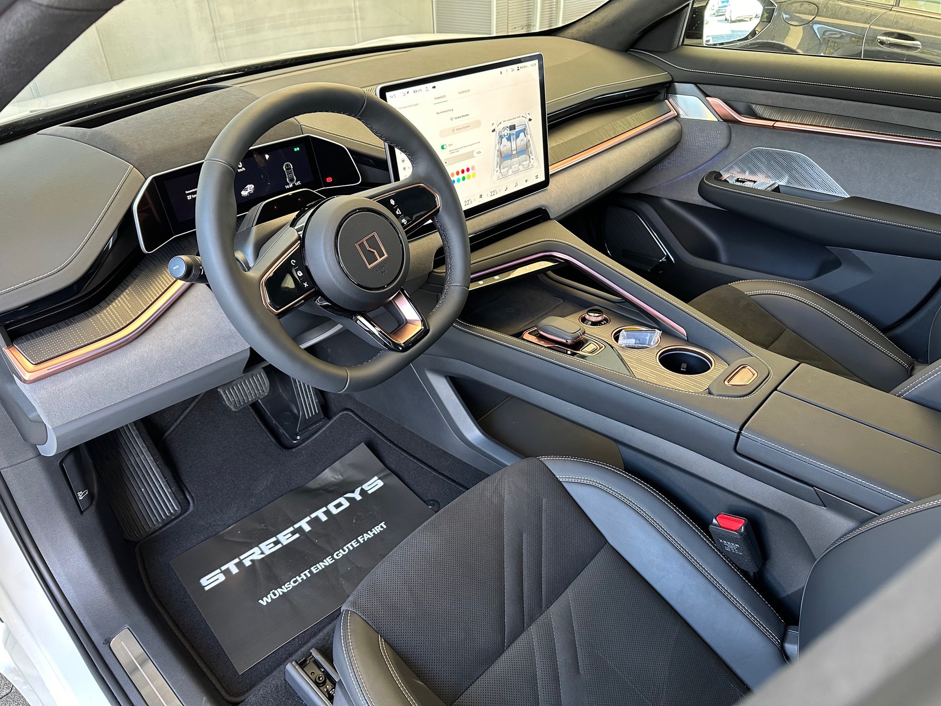 ZEEKR 001 96kWh Performace AWD-image-6